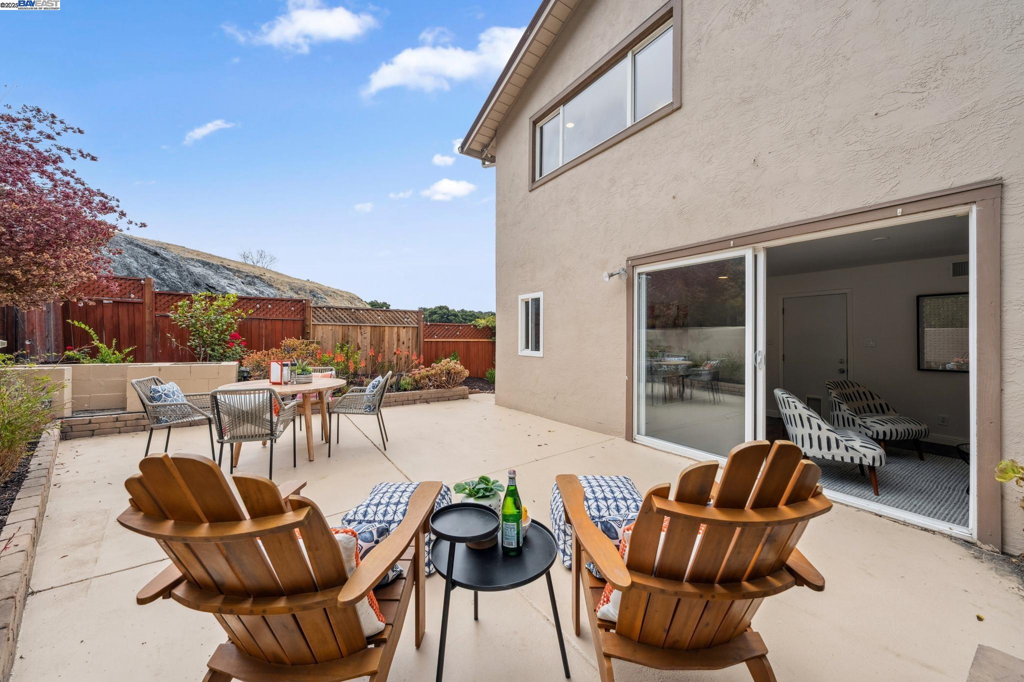 Detail Gallery Image 42 of 58 For 598 Crestmont Drive, Oakland,  CA 94619 - 4 Beds | 2/1 Baths