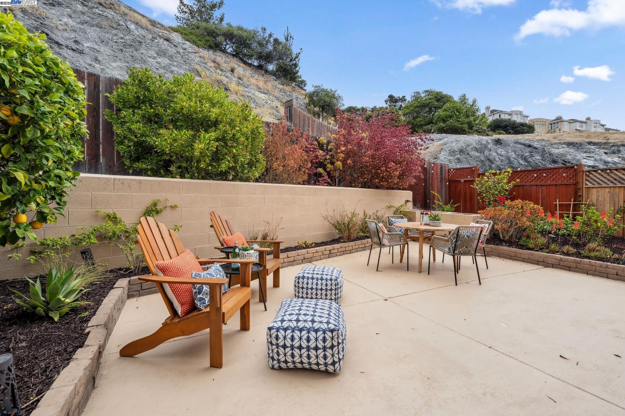 Detail Gallery Image 44 of 58 For 598 Crestmont Drive, Oakland,  CA 94619 - 4 Beds | 2/1 Baths