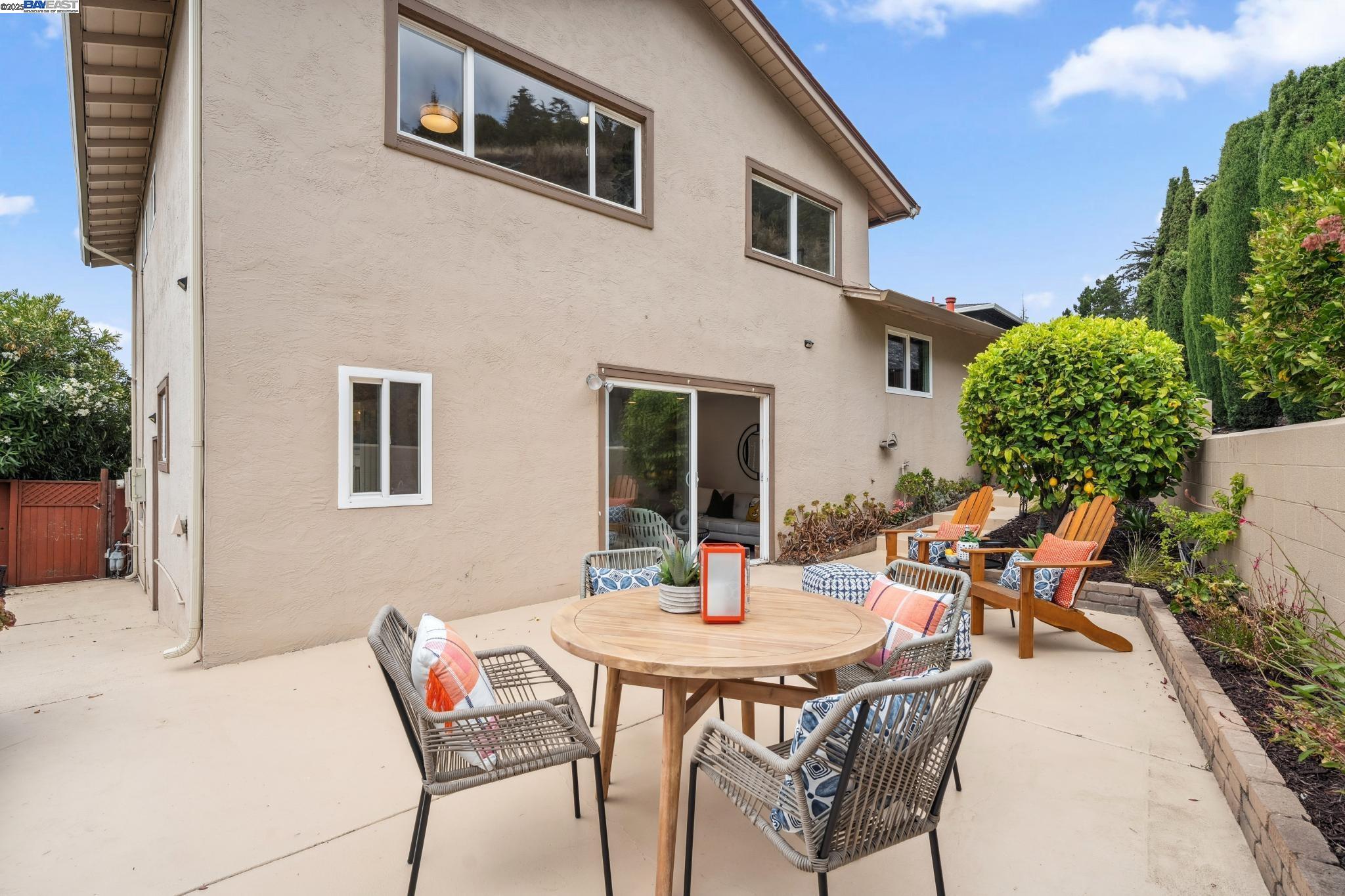 Detail Gallery Image 45 of 58 For 598 Crestmont Drive, Oakland,  CA 94619 - 4 Beds | 2/1 Baths