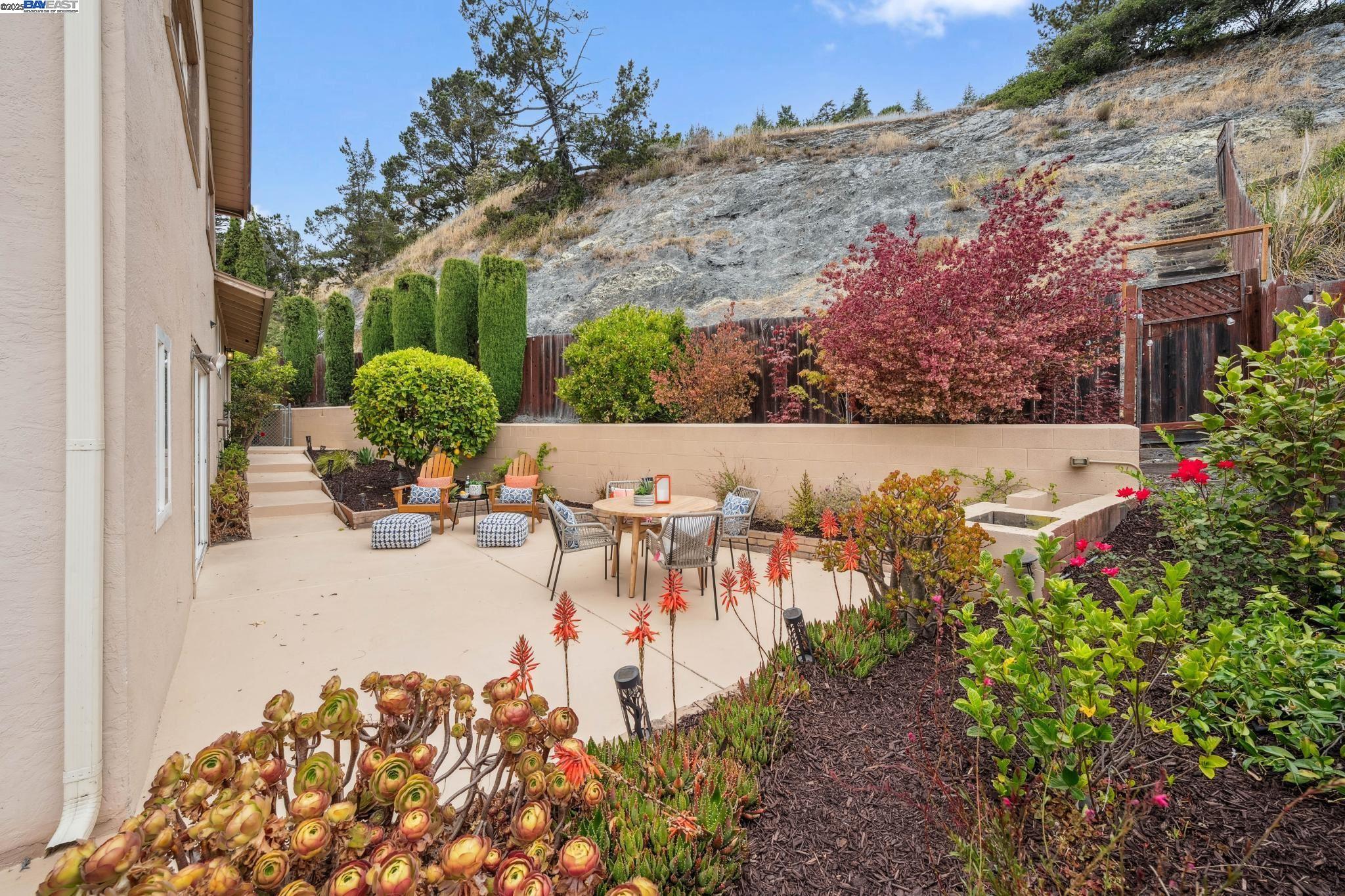 Detail Gallery Image 46 of 58 For 598 Crestmont Drive, Oakland,  CA 94619 - 4 Beds | 2/1 Baths