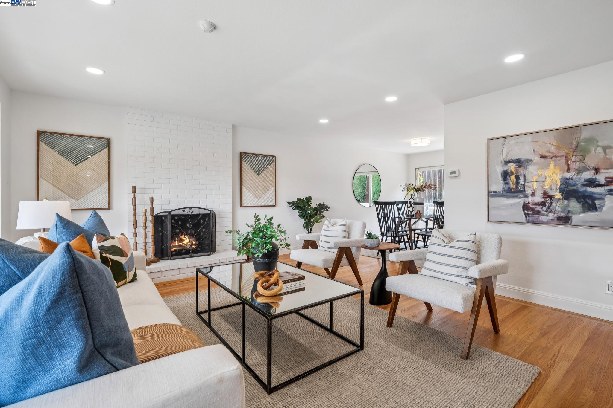 Detail Gallery Image 9 of 58 For 598 Crestmont Drive, Oakland,  CA 94619 - 4 Beds | 2/1 Baths