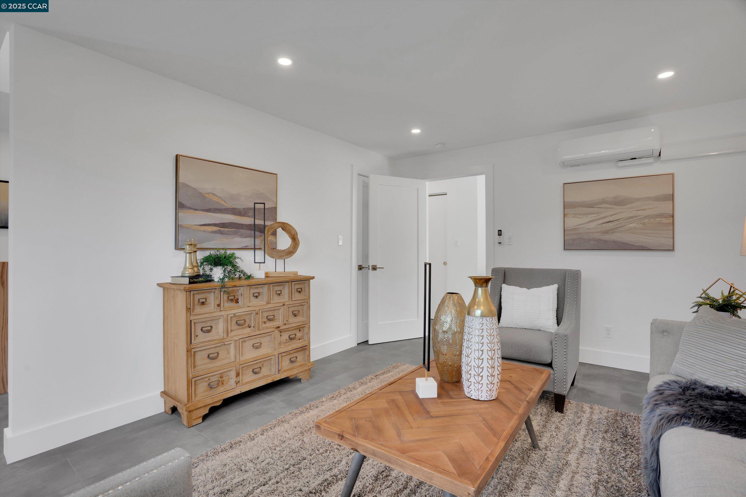 Detail Gallery Image 11 of 49 For 795 Canyon Rd, Redwood City,  CA 94062 - 4 Beds | 3 Baths