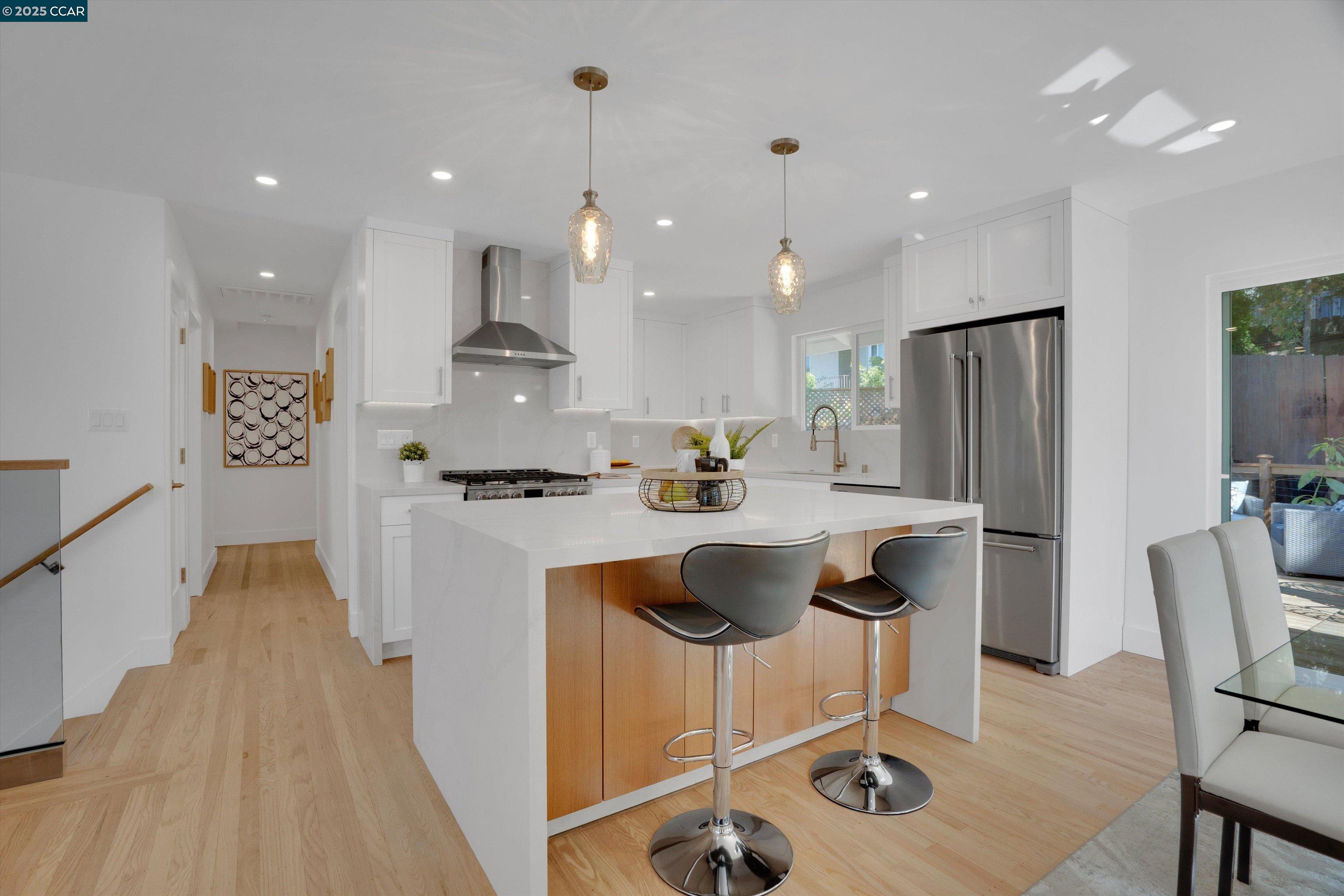 Detail Gallery Image 18 of 49 For 795 Canyon Rd, Redwood City,  CA 94062 - 4 Beds | 3 Baths