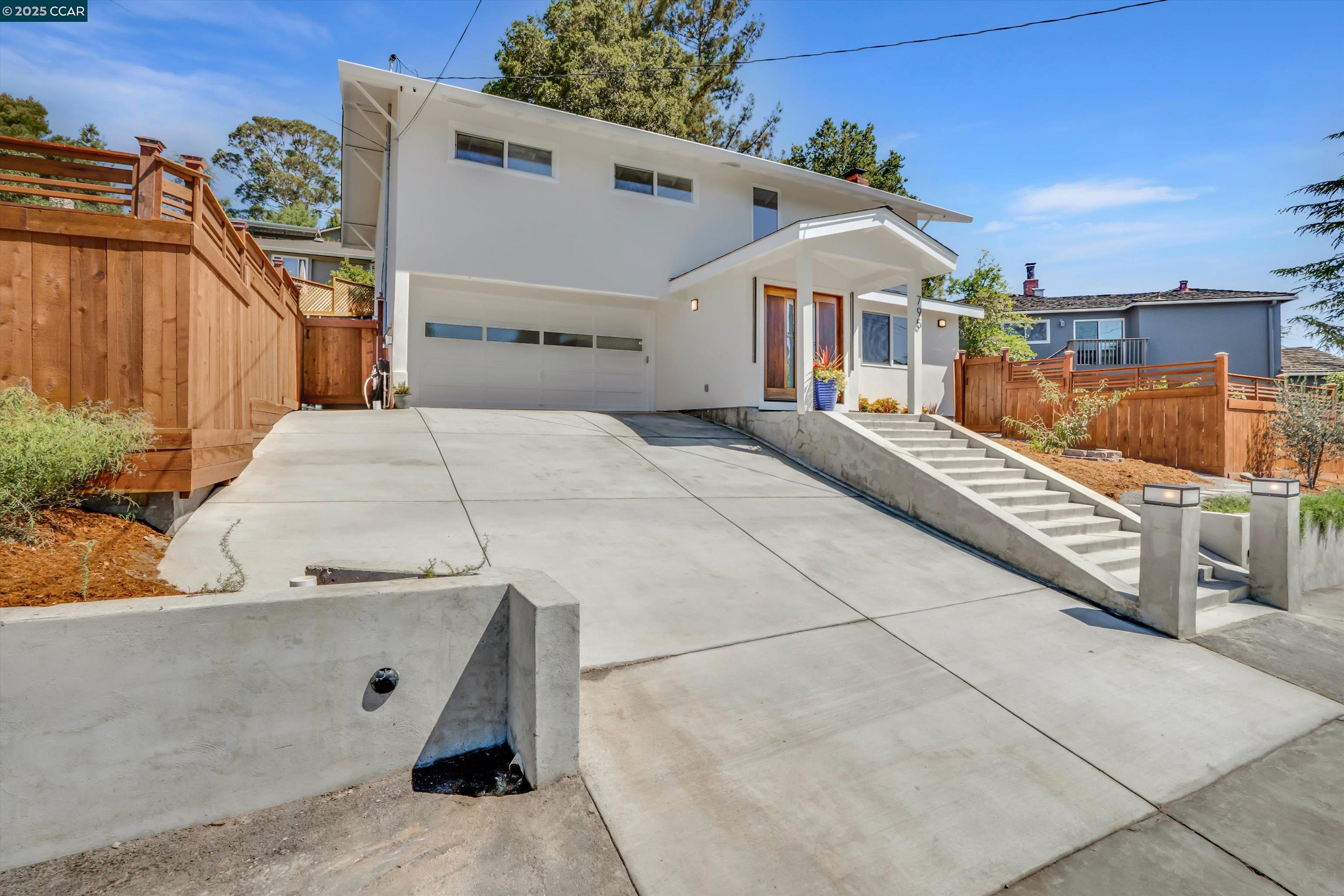 Detail Gallery Image 3 of 49 For 795 Canyon Rd, Redwood City,  CA 94062 - 4 Beds | 3 Baths