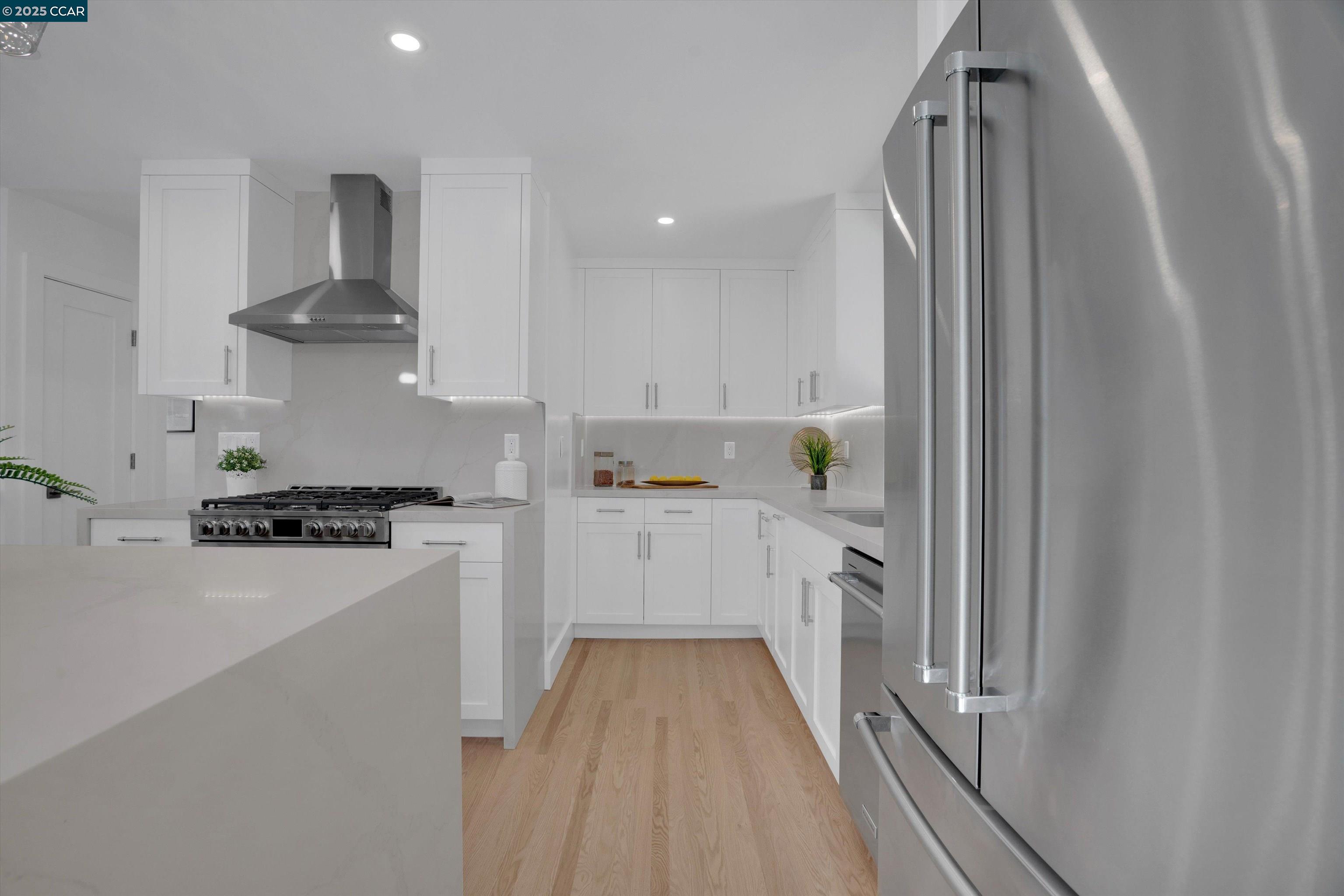 Detail Gallery Image 22 of 49 For 795 Canyon Rd, Redwood City,  CA 94062 - 4 Beds | 3 Baths