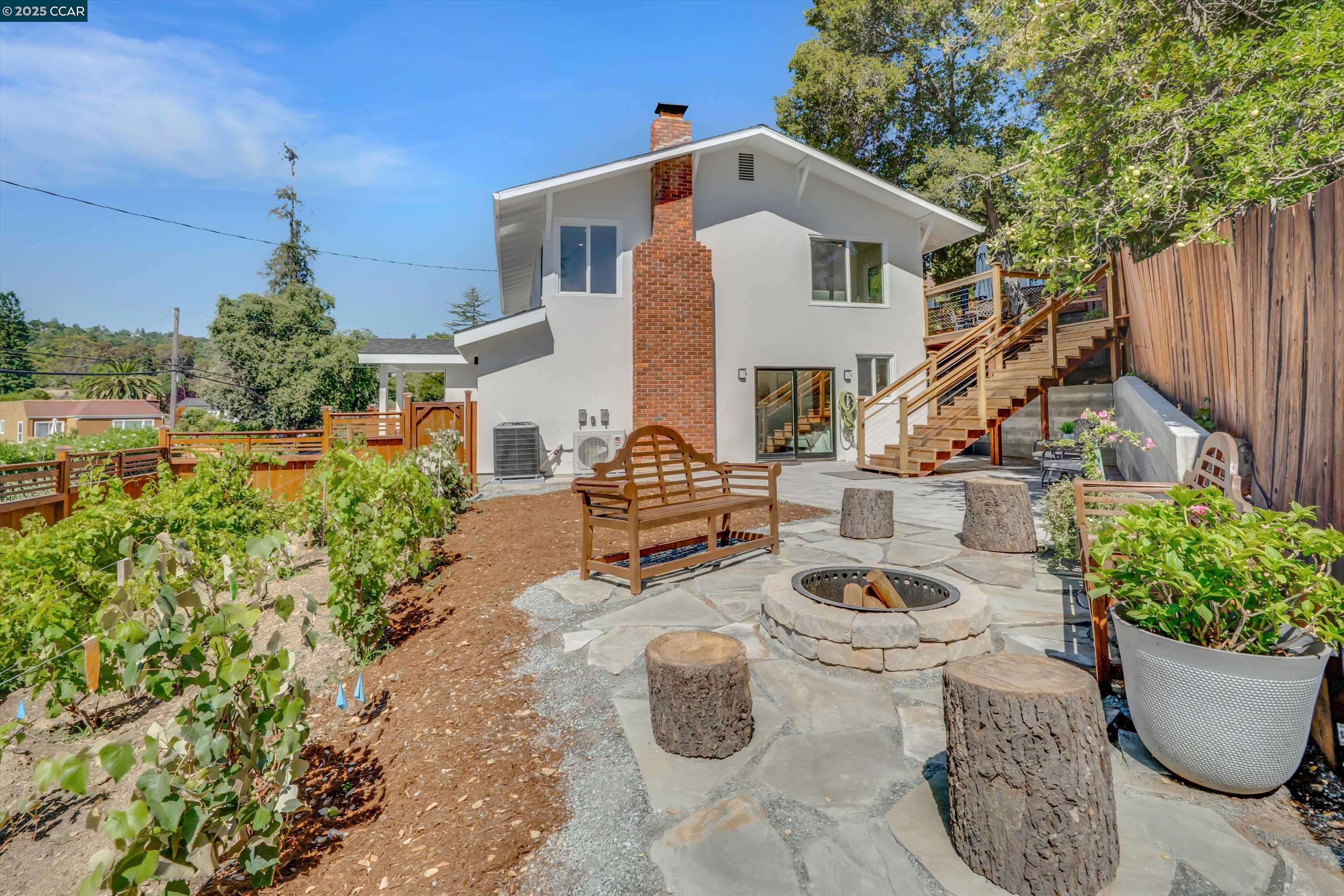 Detail Gallery Image 33 of 49 For 795 Canyon Rd, Redwood City,  CA 94062 - 4 Beds | 3 Baths