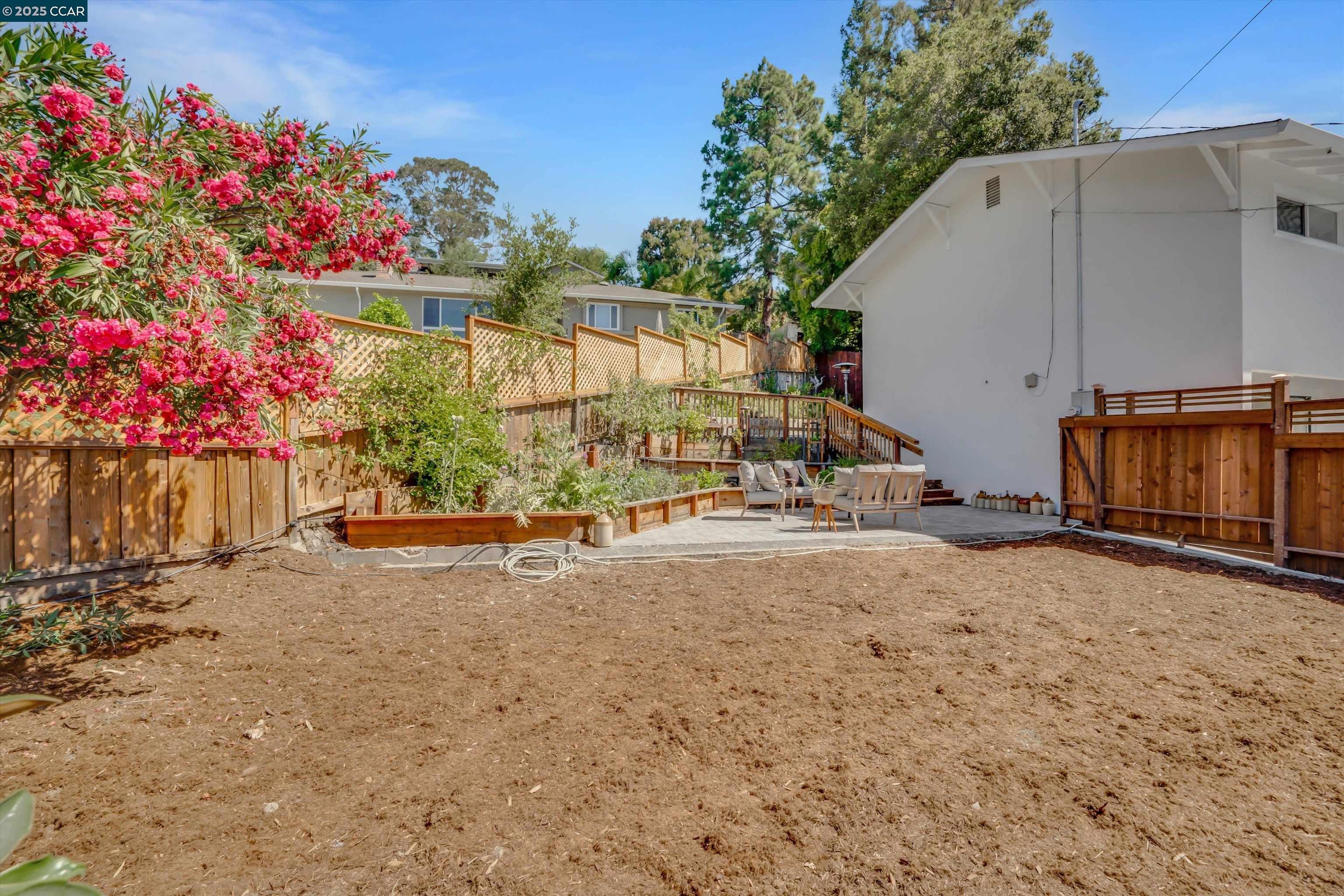 Detail Gallery Image 37 of 49 For 795 Canyon Rd, Redwood City,  CA 94062 - 4 Beds | 3 Baths