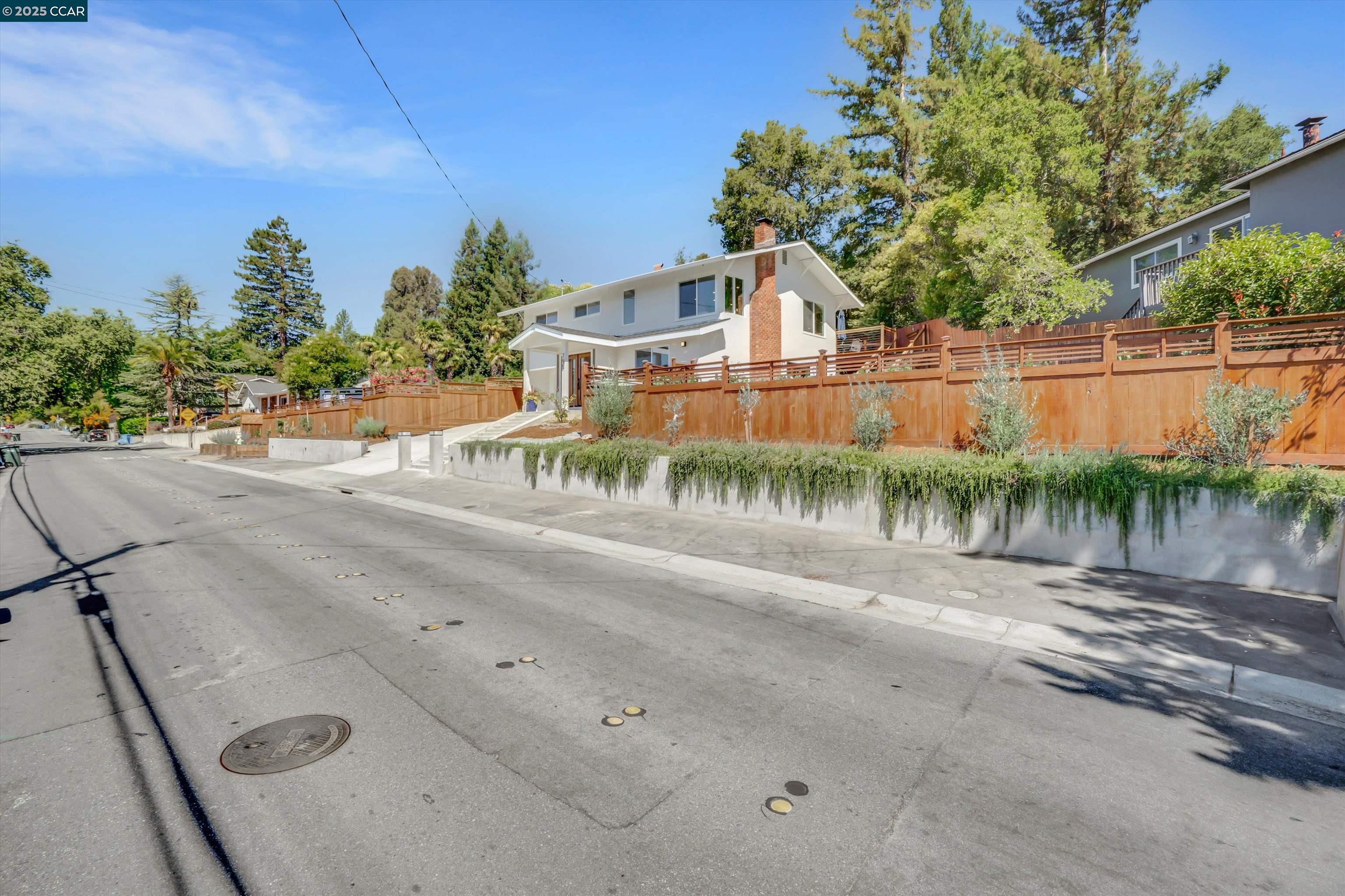 Detail Gallery Image 41 of 49 For 795 Canyon Rd, Redwood City,  CA 94062 - 4 Beds | 3 Baths