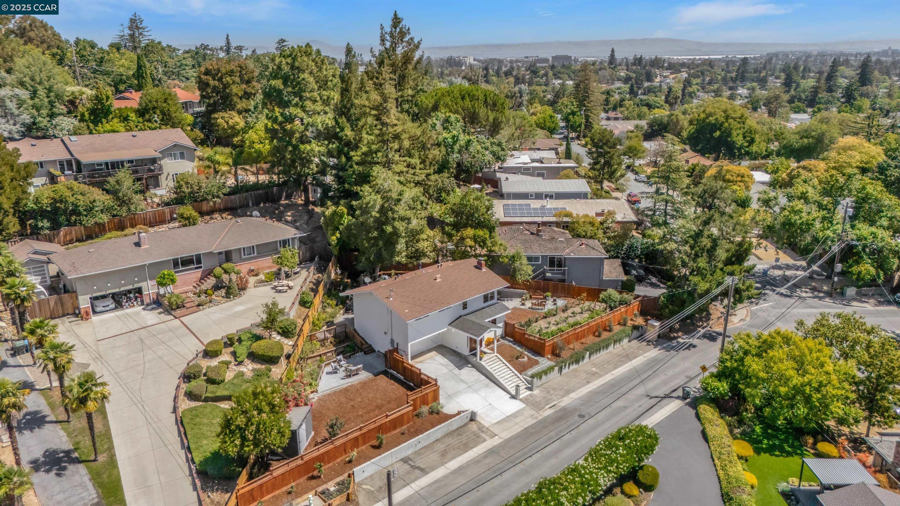 Detail Gallery Image 42 of 49 For 795 Canyon Rd, Redwood City,  CA 94062 - 4 Beds | 3 Baths
