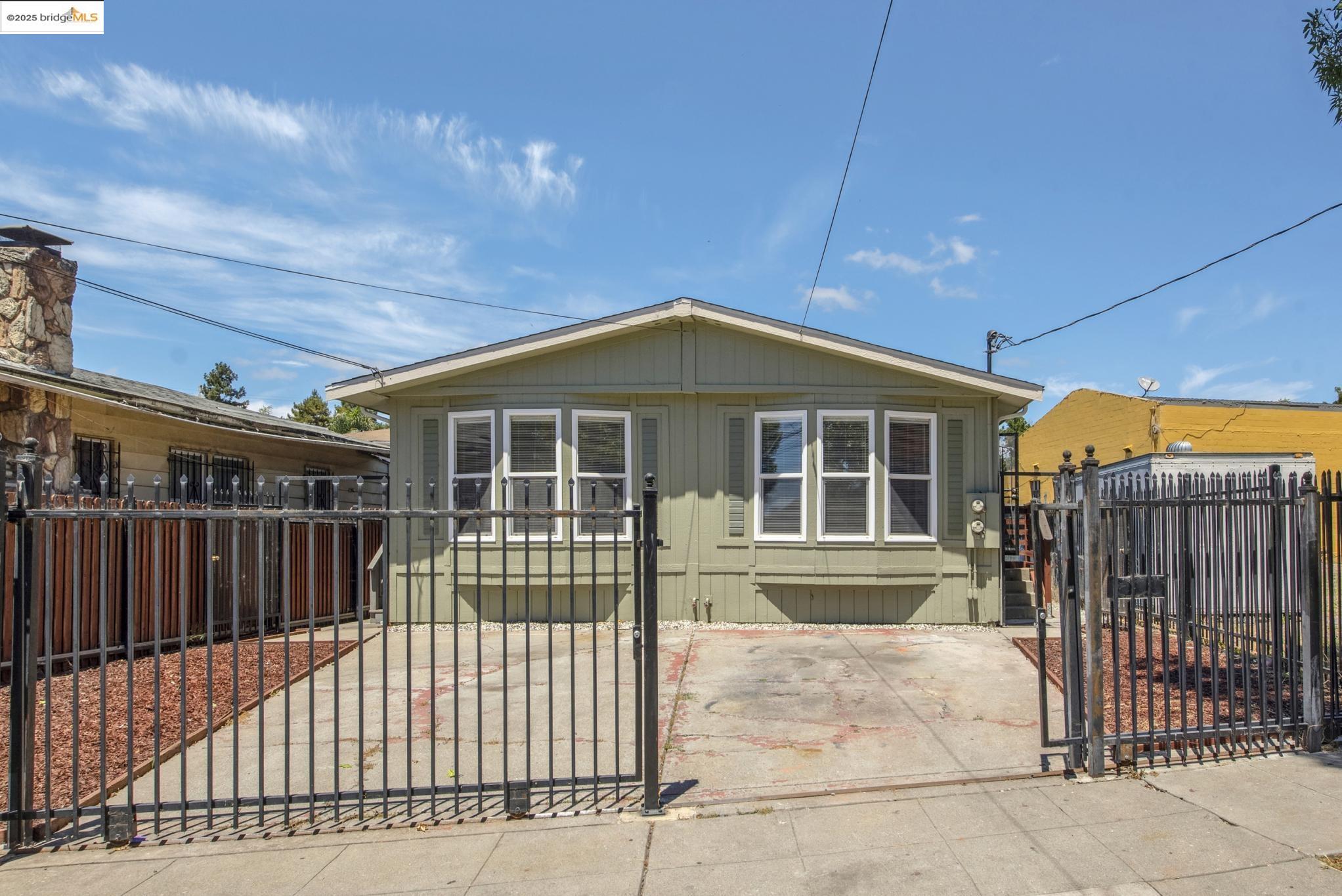 Detail Gallery Image 4 of 50 For 2455 89th Ave, Oakland,  CA 94605 - – Beds | – Baths