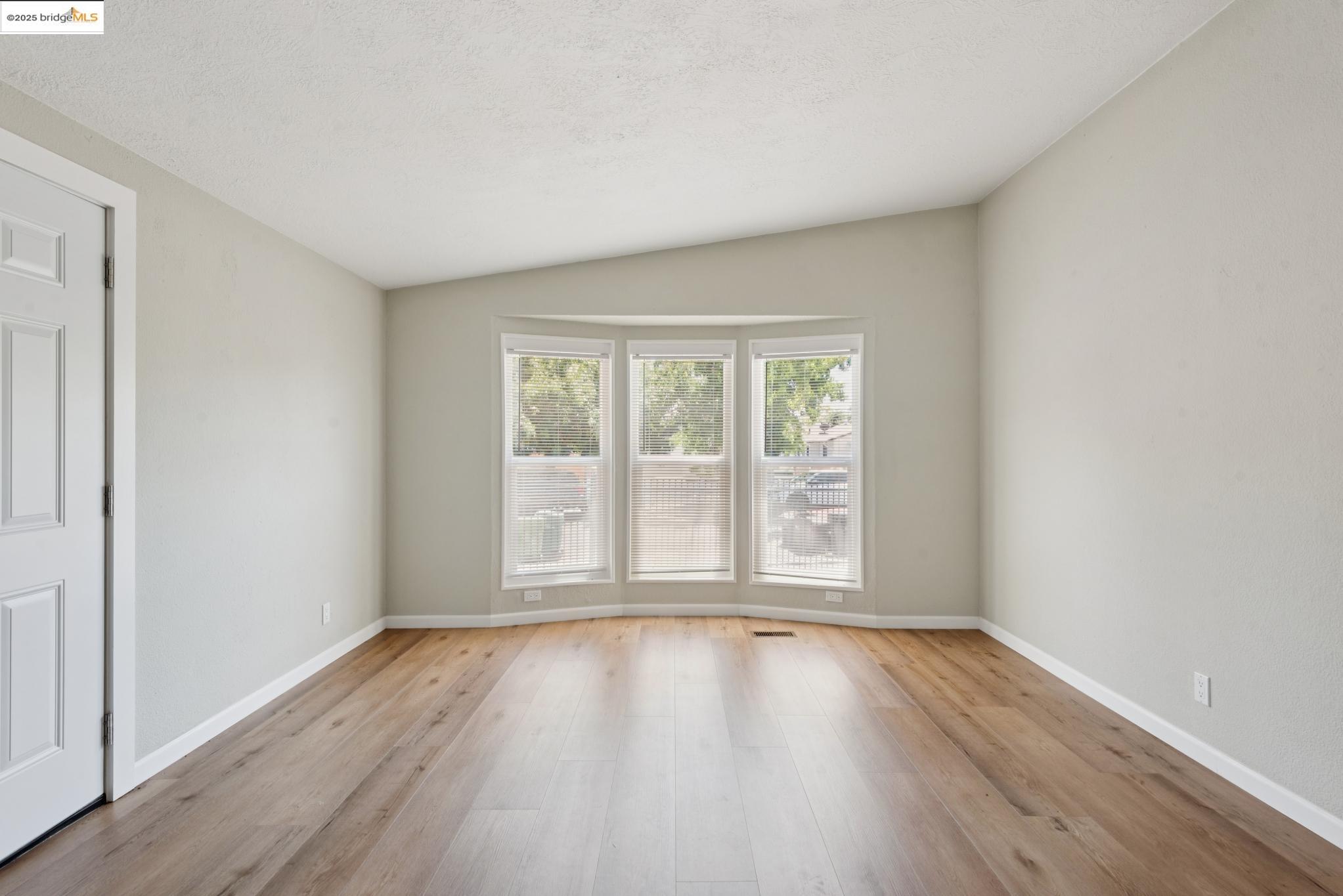 Detail Gallery Image 7 of 50 For 2455 89th Ave, Oakland,  CA 94605 - – Beds | – Baths