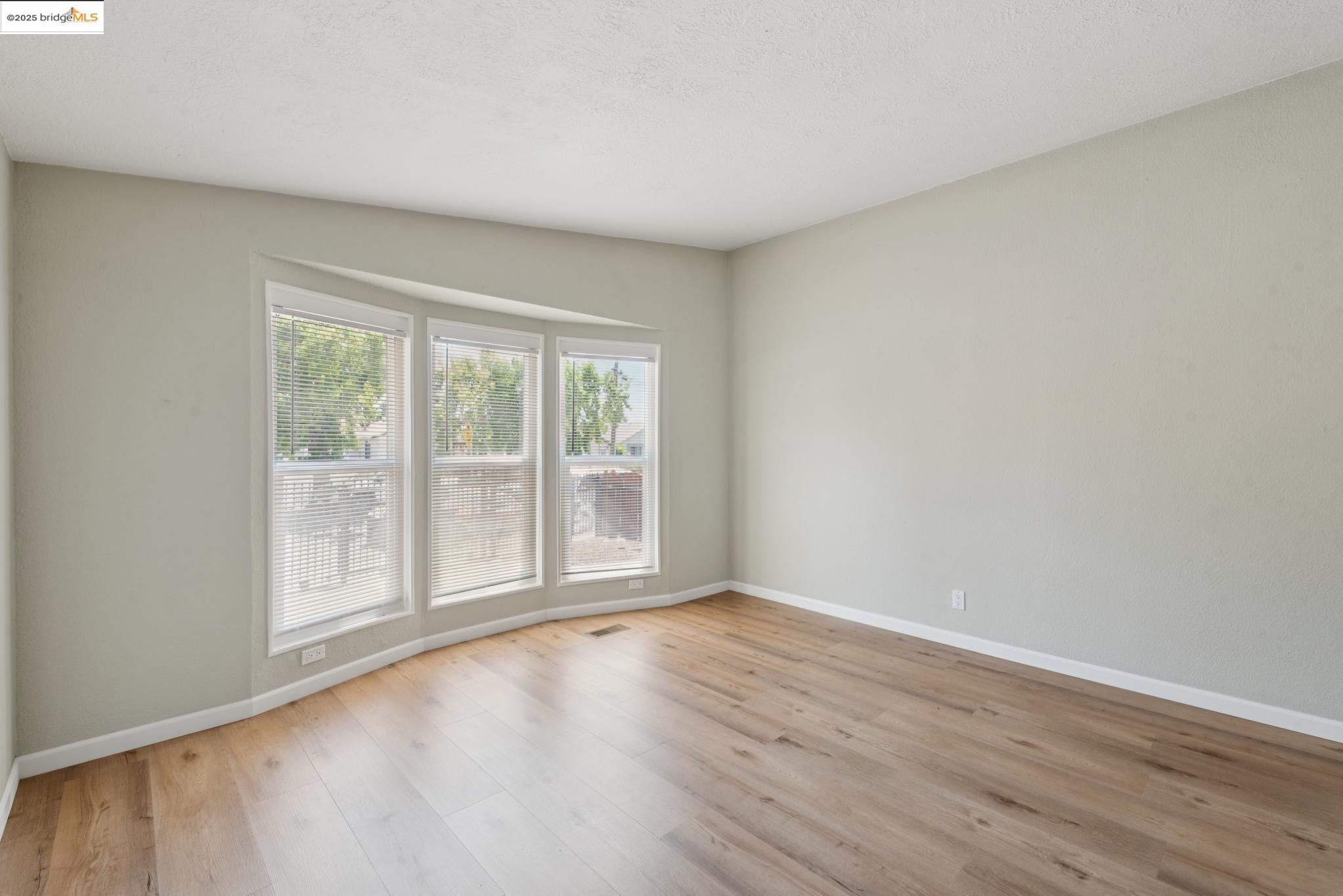 Detail Gallery Image 8 of 50 For 2455 89th Ave, Oakland,  CA 94605 - – Beds | – Baths
