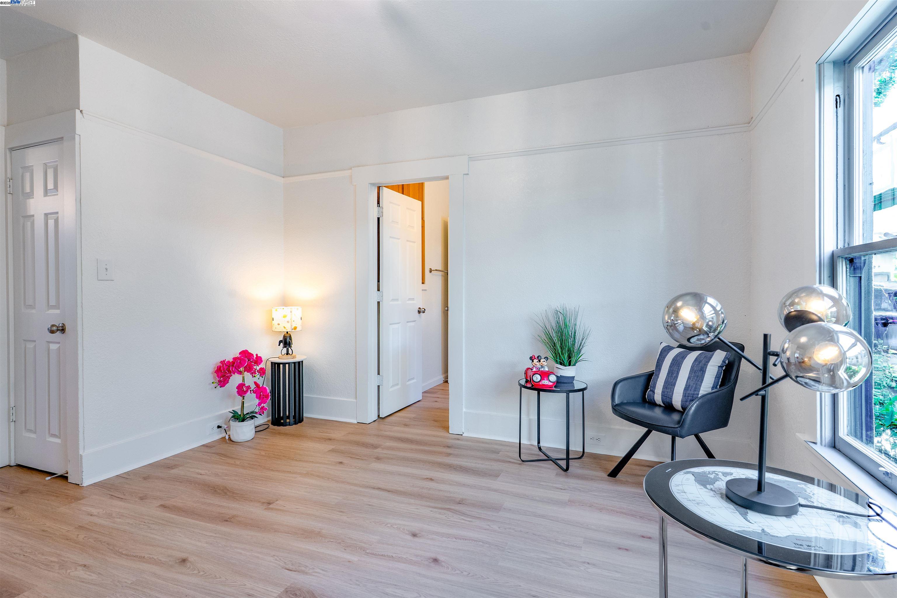 Detail Gallery Image 12 of 35 For 789 S 12th St, San Jose,  CA 95112 - 5 Beds | 2 Baths