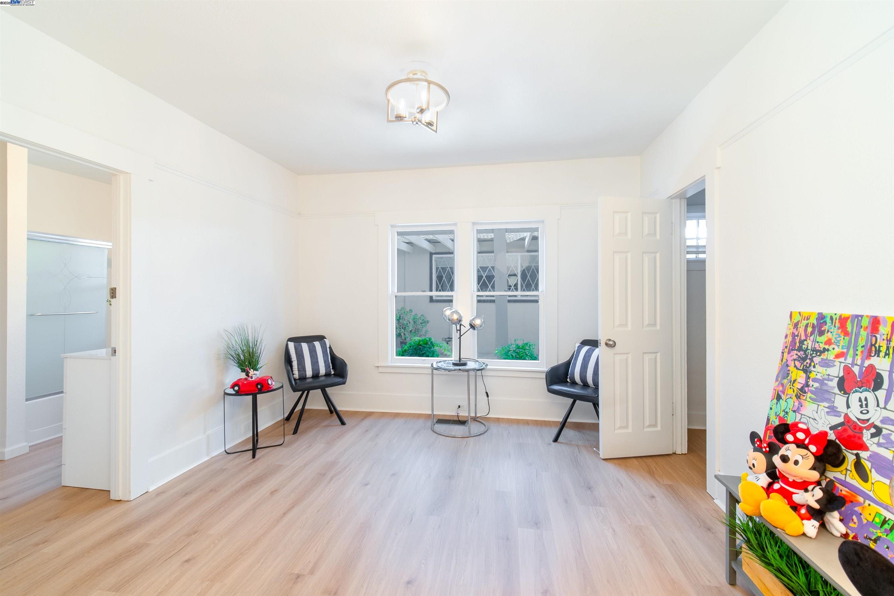 Detail Gallery Image 13 of 35 For 789 S 12th St, San Jose,  CA 95112 - 5 Beds | 2 Baths