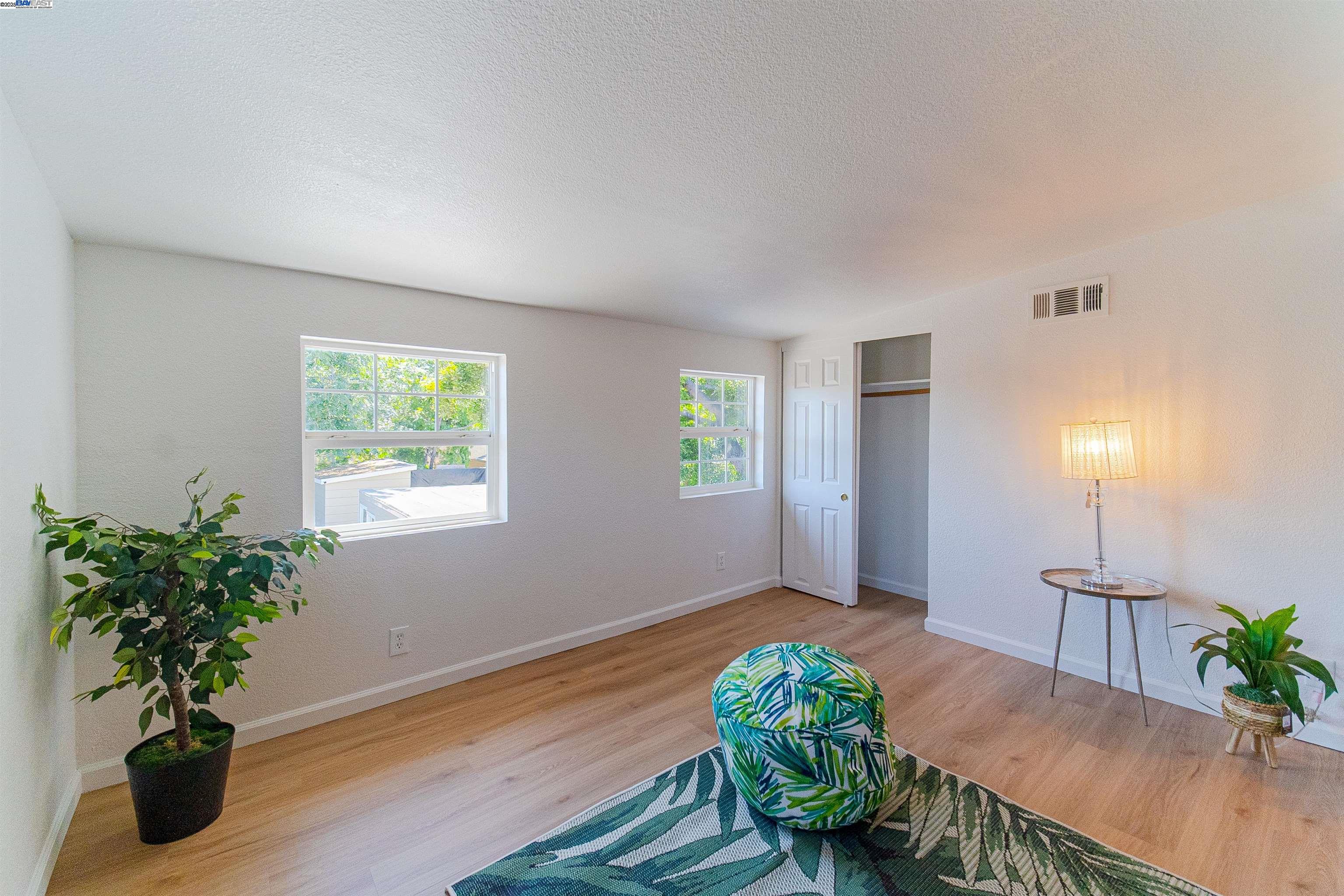 Detail Gallery Image 14 of 35 For 789 S 12th St, San Jose,  CA 95112 - 5 Beds | 2 Baths