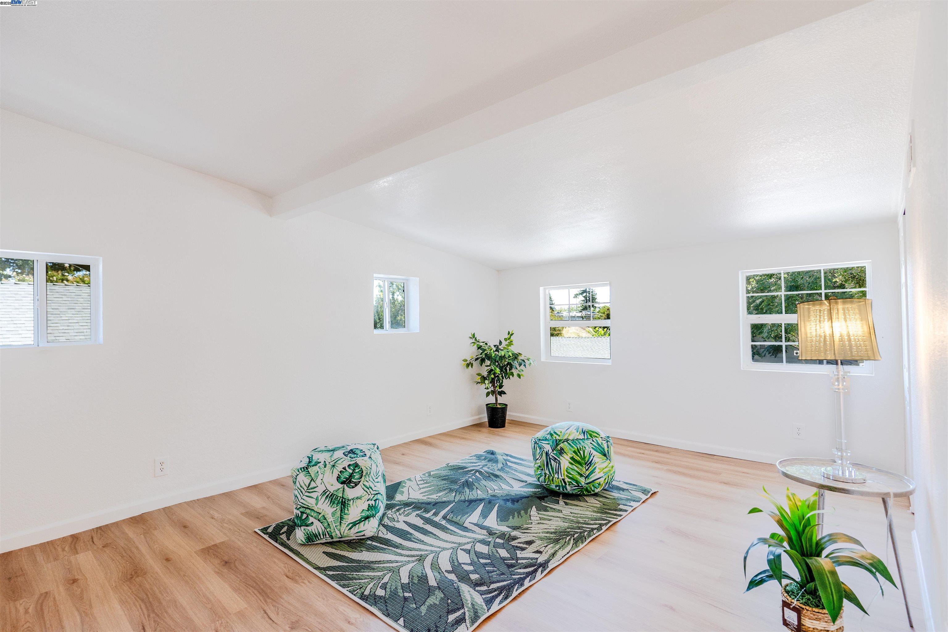 Detail Gallery Image 15 of 35 For 789 S 12th St, San Jose,  CA 95112 - 5 Beds | 2 Baths