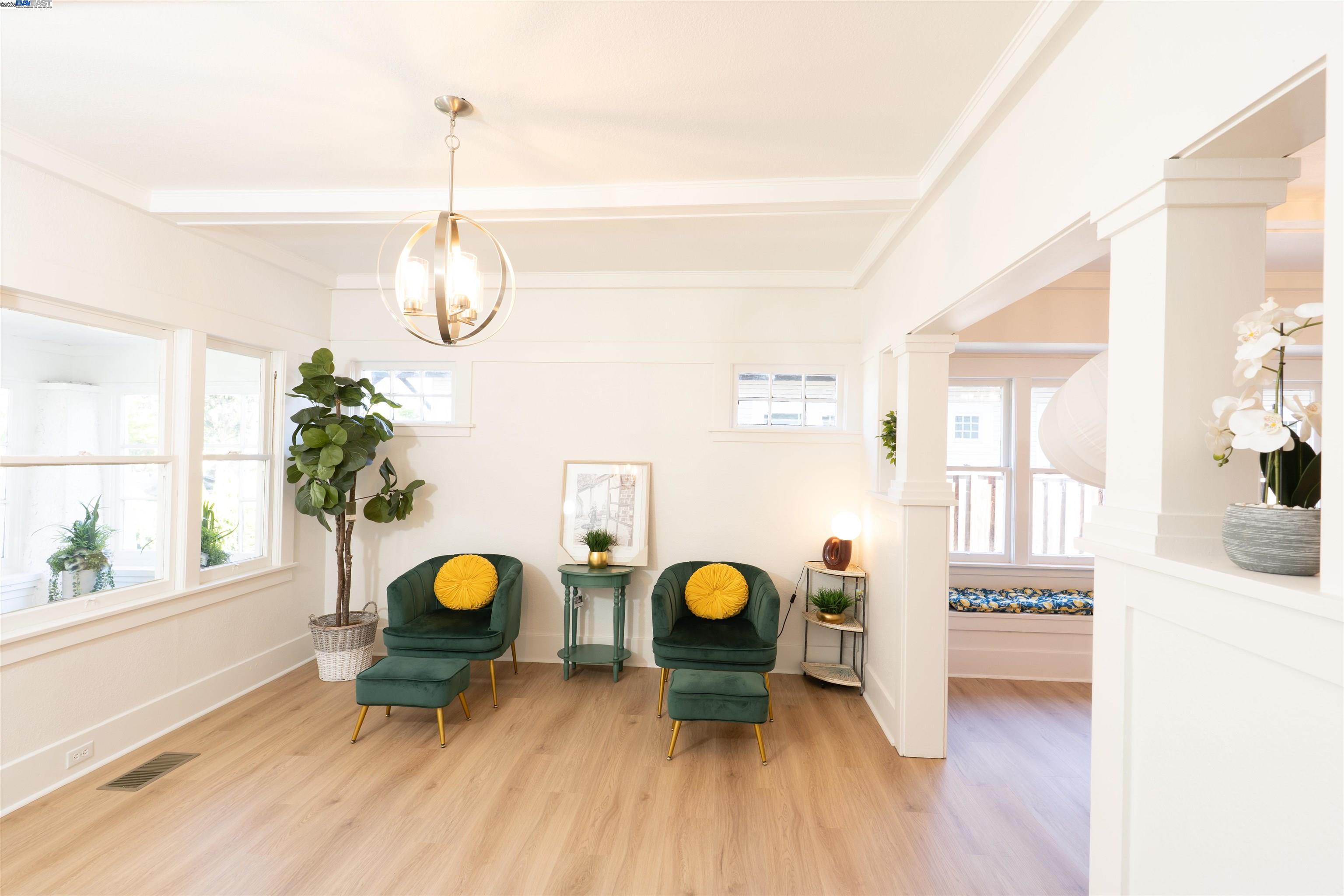 Detail Gallery Image 3 of 35 For 789 S 12th St, San Jose,  CA 95112 - 5 Beds | 2 Baths