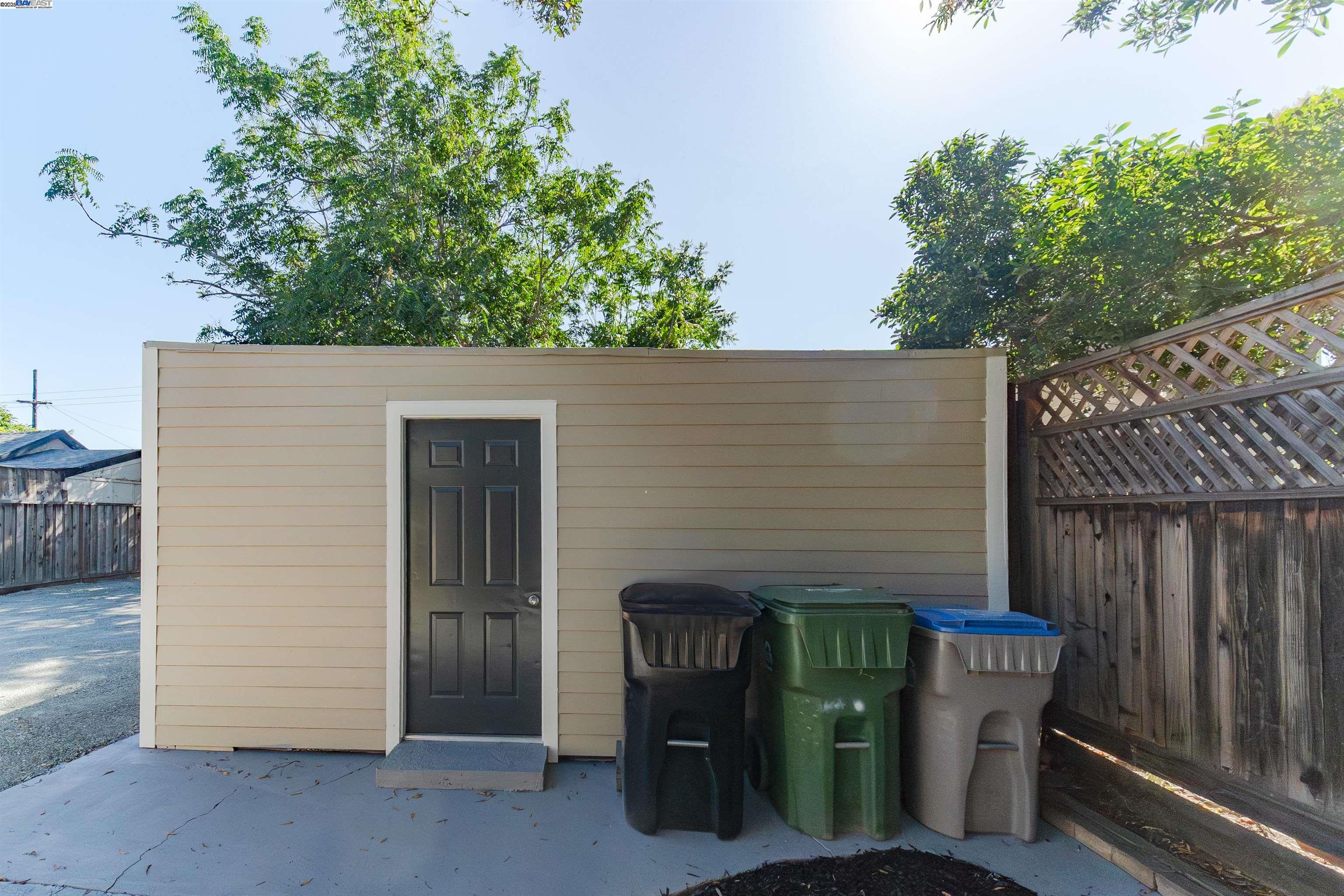 Detail Gallery Image 27 of 35 For 789 S 12th St, San Jose,  CA 95112 - 5 Beds | 2 Baths