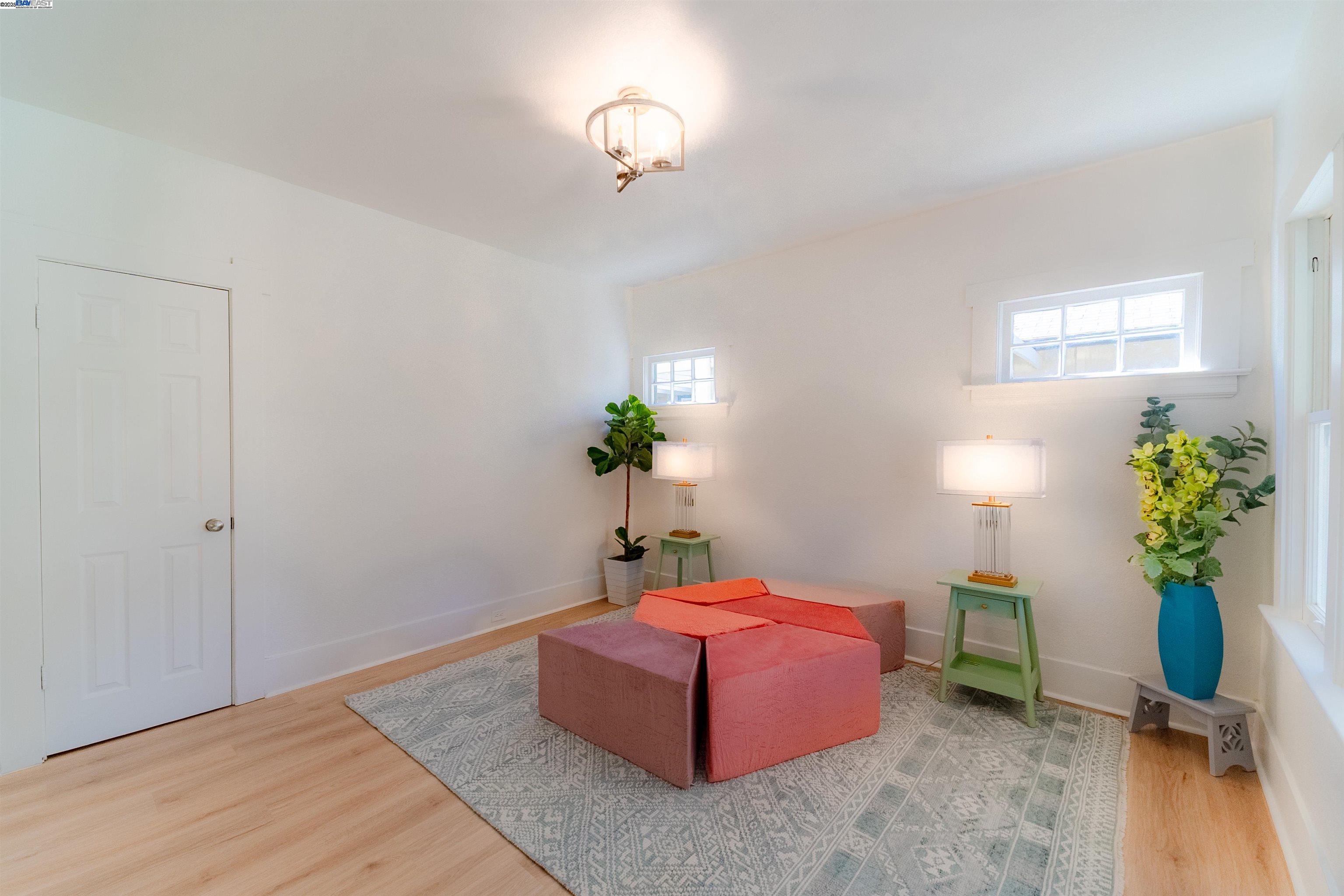 Detail Gallery Image 10 of 35 For 789 S 12th St, San Jose,  CA 95112 - 5 Beds | 2 Baths
