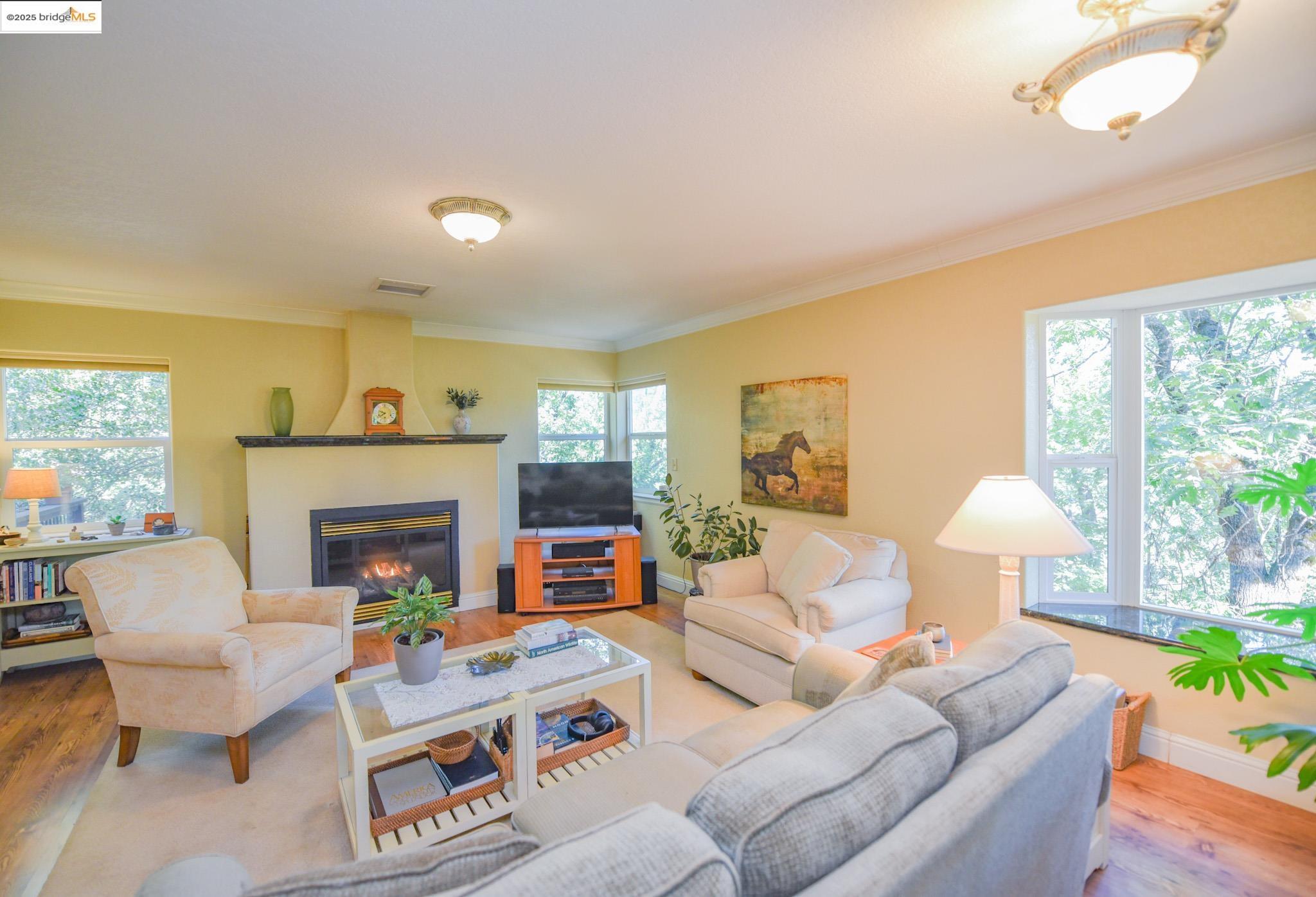 Detail Gallery Image 8 of 53 For 21169 Crystal Falls Drive, Sonora,  CA 95370 - 3 Beds | 2/1 Baths