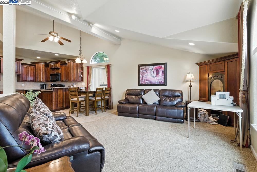 Detail Gallery Image 4 of 60 For 21798 Independent School Rd, Castro Valley,  CA 94552 - – Beds | – Baths