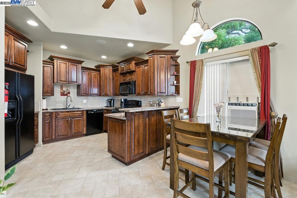 Detail Gallery Image 6 of 60 For 21798 Independent School Rd, Castro Valley,  CA 94552 - – Beds | – Baths