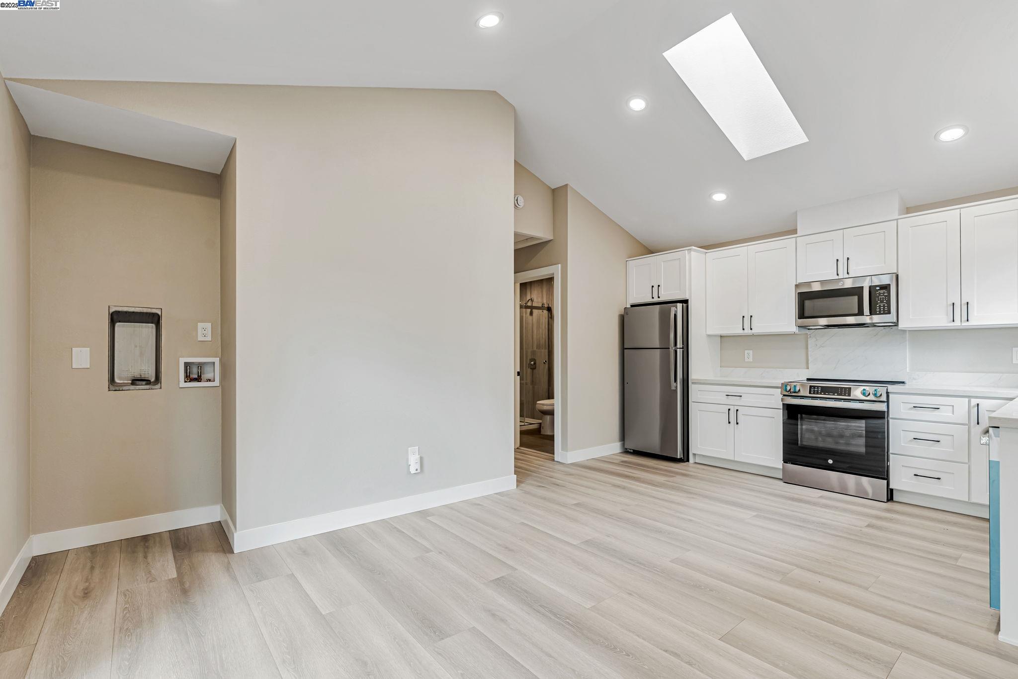 Detail Gallery Image 34 of 45 For 160 via Del Sol, Walnut Creek,  CA 94597 - 5 Beds | 3/1 Baths