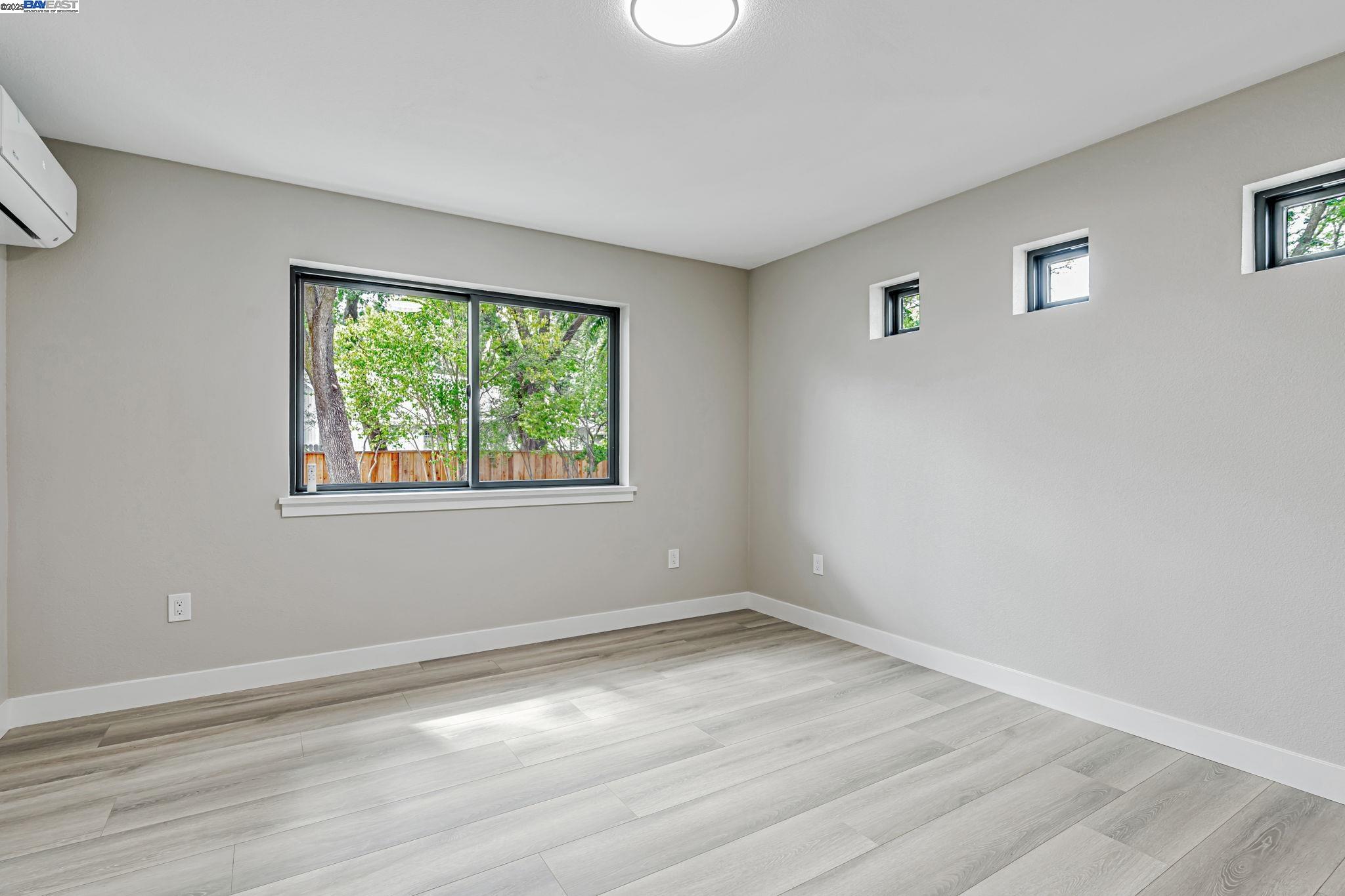 Detail Gallery Image 38 of 45 For 160 via Del Sol, Walnut Creek,  CA 94597 - 5 Beds | 3/1 Baths