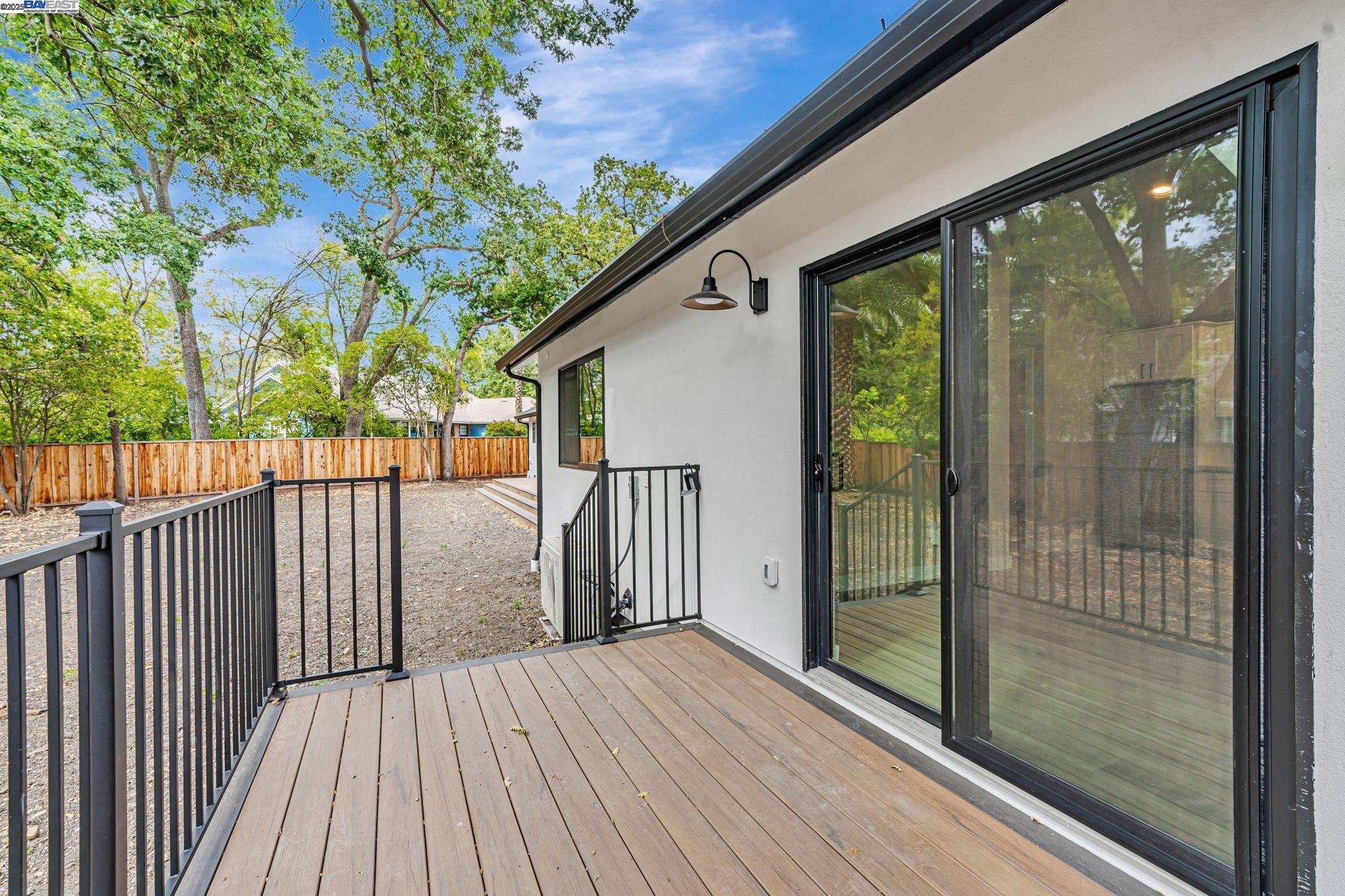 Detail Gallery Image 39 of 45 For 160 via Del Sol, Walnut Creek,  CA 94597 - 5 Beds | 3/1 Baths