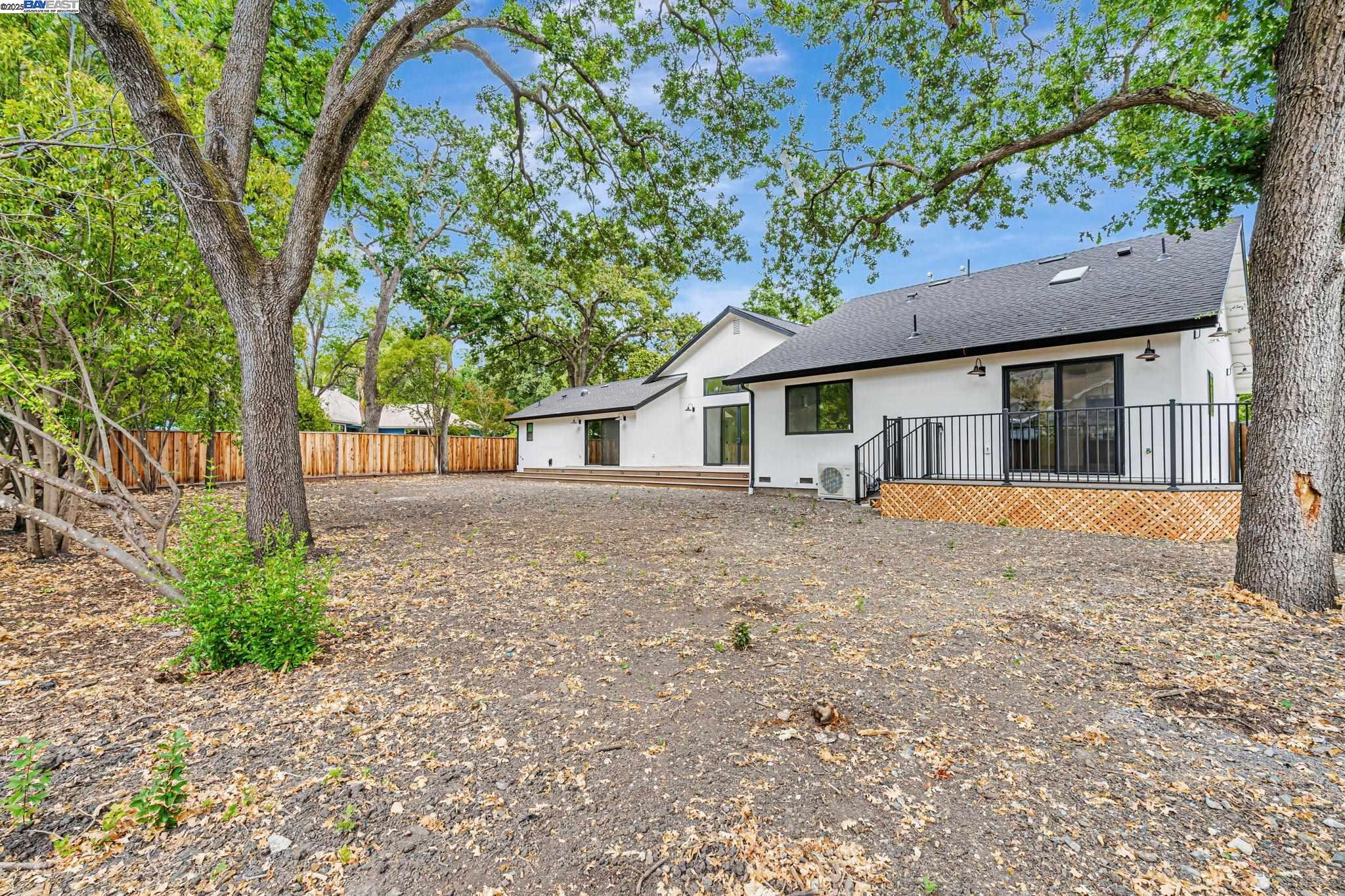 Detail Gallery Image 44 of 45 For 160 via Del Sol, Walnut Creek,  CA 94597 - 5 Beds | 3/1 Baths