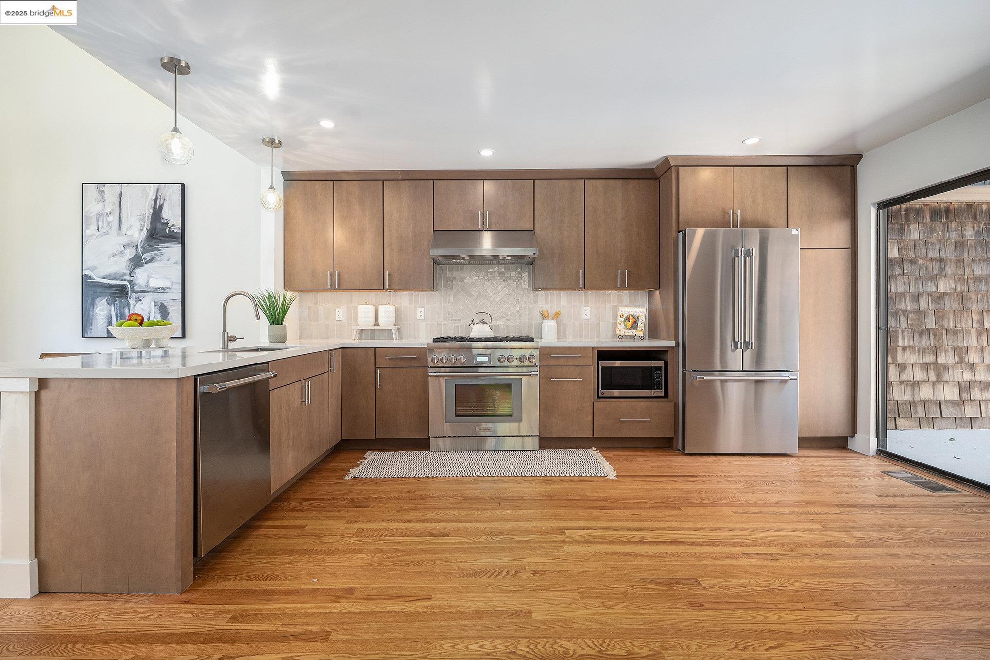 Detail Gallery Image 13 of 41 For 218 the Knoll, Orinda,  CA 94563 - 3 Beds | 3 Baths
