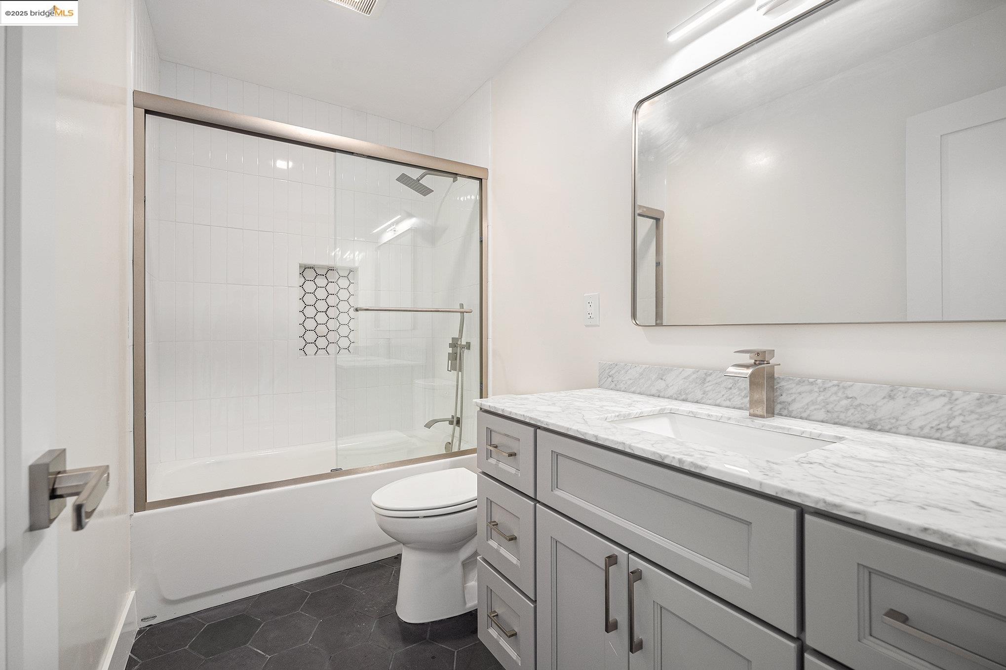 Detail Gallery Image 24 of 41 For 218 the Knoll, Orinda,  CA 94563 - 3 Beds | 3 Baths