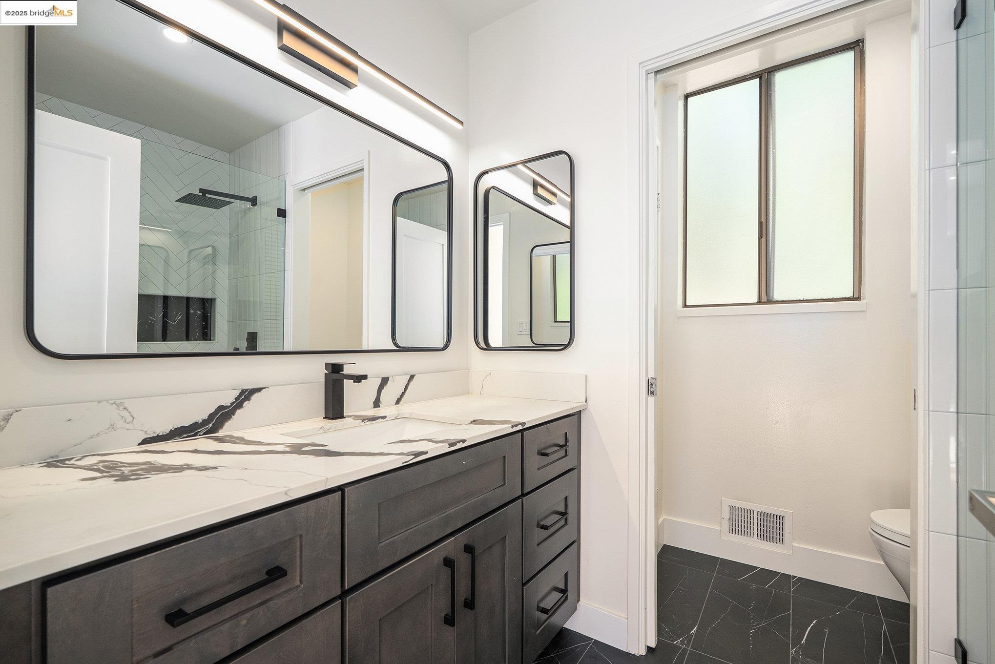 Detail Gallery Image 27 of 41 For 218 the Knoll, Orinda,  CA 94563 - 3 Beds | 3 Baths