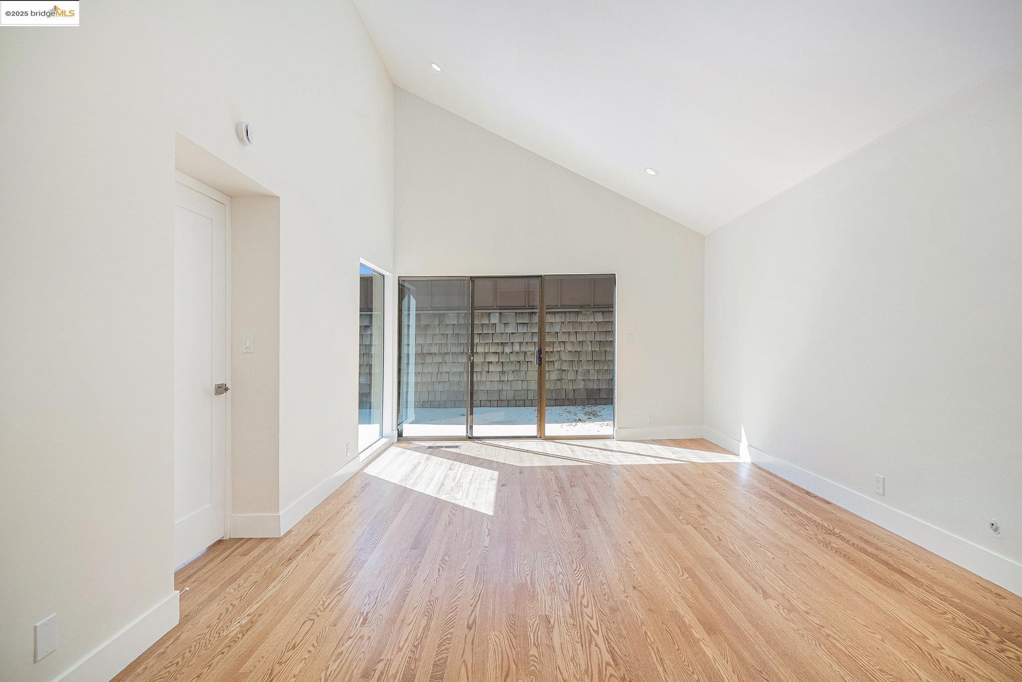 Detail Gallery Image 28 of 41 For 218 the Knoll, Orinda,  CA 94563 - 3 Beds | 3 Baths