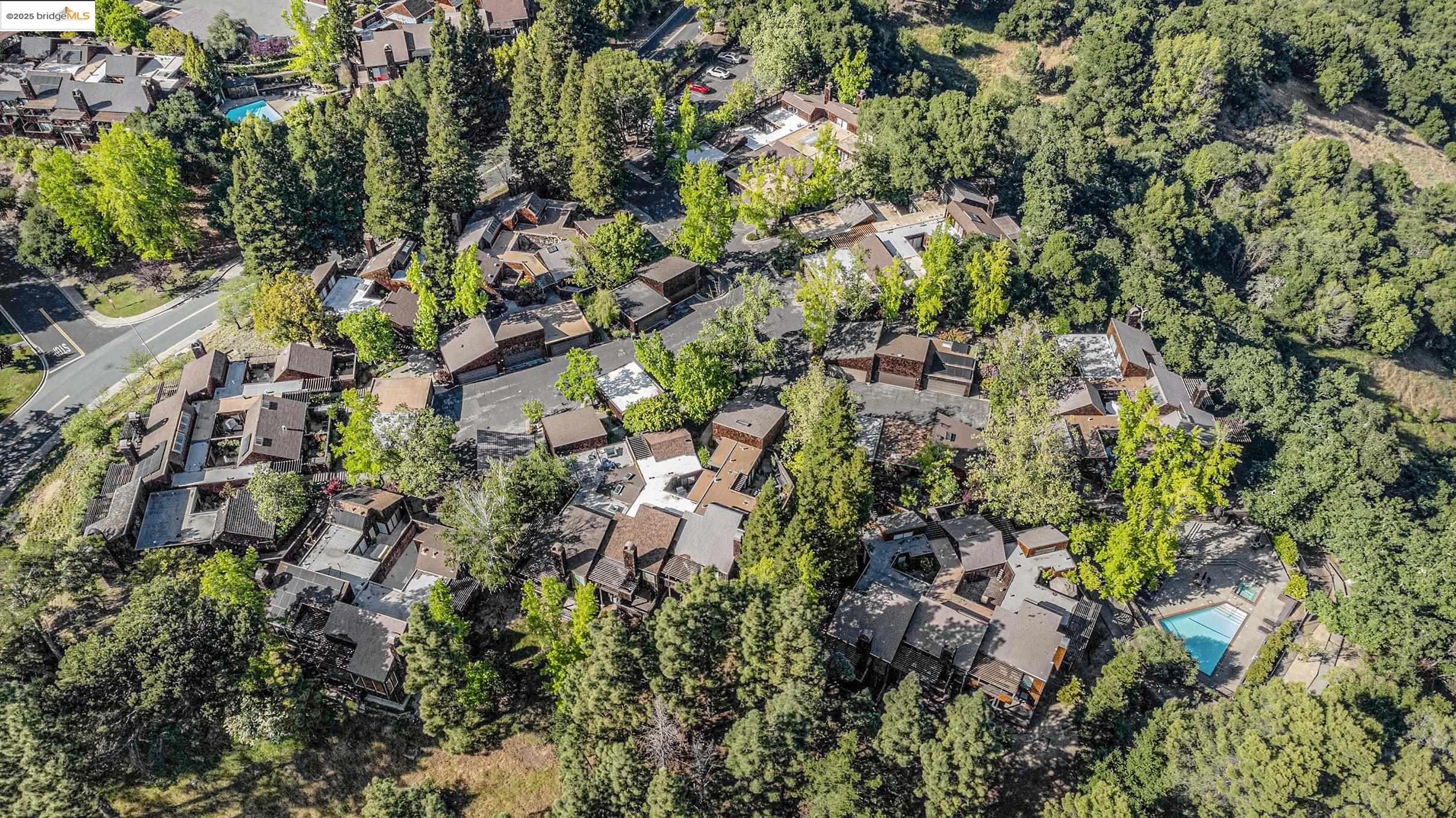 Detail Gallery Image 33 of 41 For 218 the Knoll, Orinda,  CA 94563 - 3 Beds | 3 Baths
