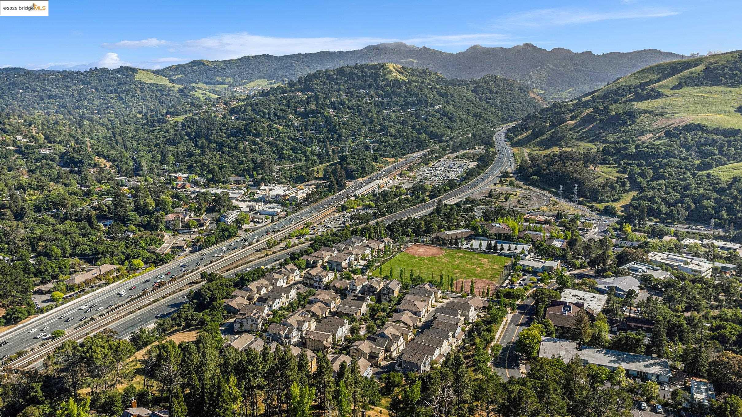 Detail Gallery Image 34 of 41 For 218 the Knoll, Orinda,  CA 94563 - 3 Beds | 3 Baths