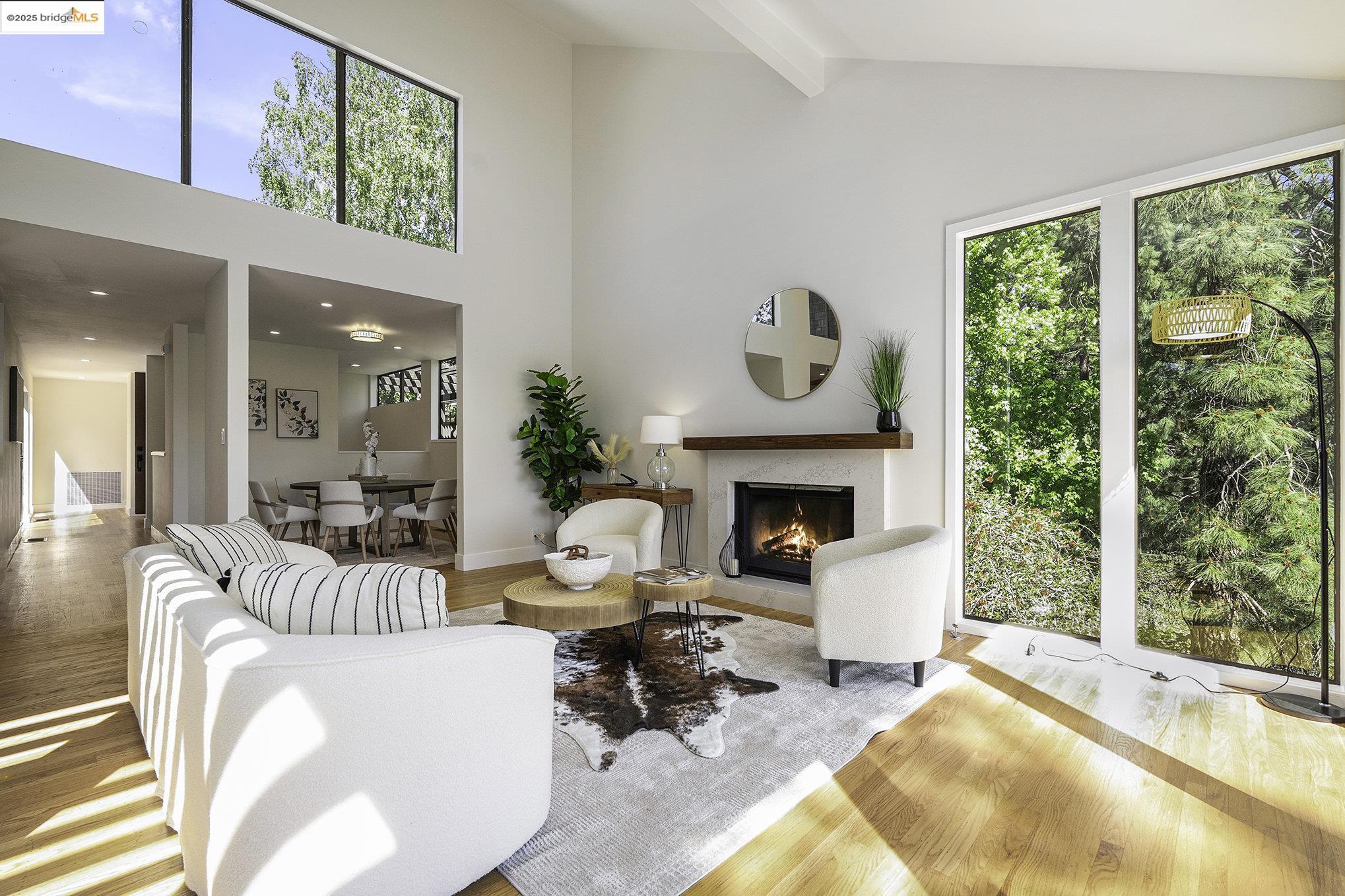 Detail Gallery Image 7 of 41 For 218 the Knoll, Orinda,  CA 94563 - 3 Beds | 3 Baths