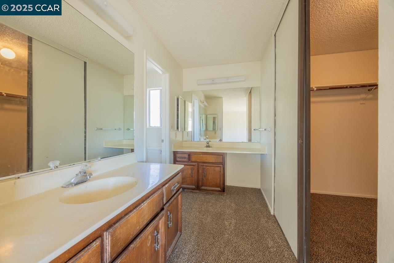 Detail Gallery Image 14 of 20 For 139 Thrush Ct, Hercules,  CA 94547 - 4 Beds | 2/1 Baths