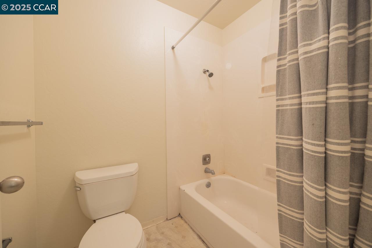 Detail Gallery Image 16 of 20 For 139 Thrush Ct, Hercules,  CA 94547 - 4 Beds | 2/1 Baths