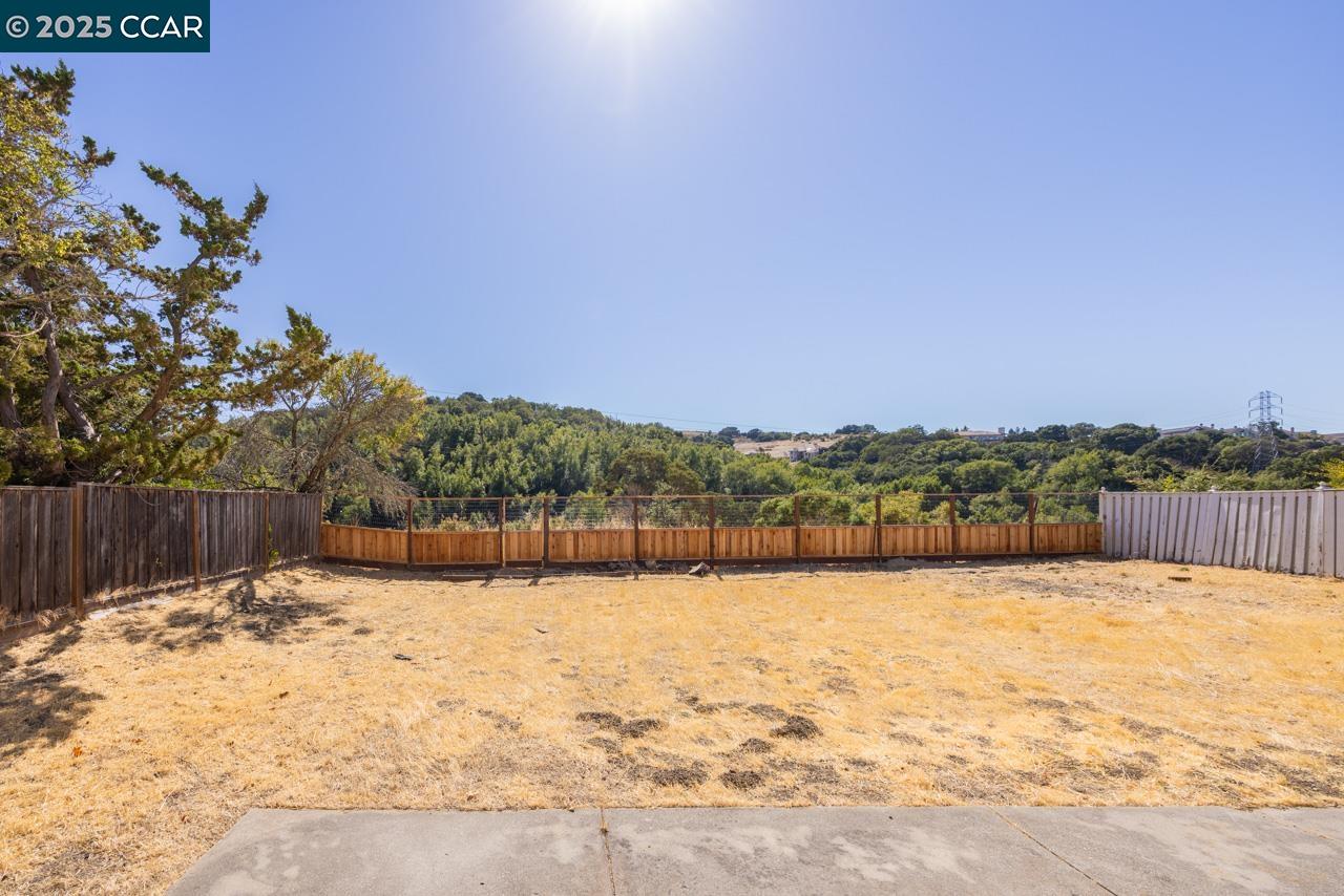 Detail Gallery Image 20 of 20 For 139 Thrush Ct, Hercules,  CA 94547 - 4 Beds | 2/1 Baths