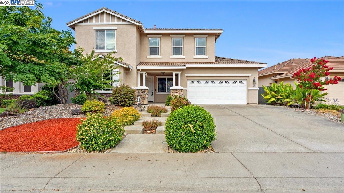 Detail Gallery Image 1 of 31 For 2133 Demetrius Way, Roseville,  CA 95661 - 4 Beds | 3 Baths