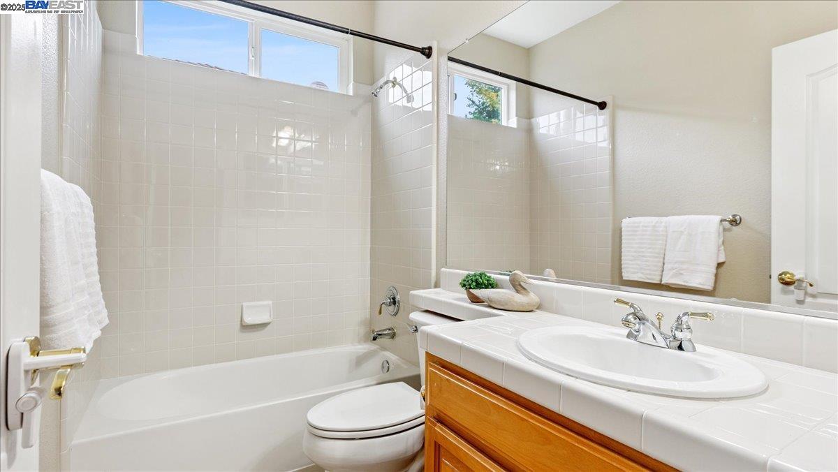 Detail Gallery Image 15 of 31 For 2133 Demetrius Way, Roseville,  CA 95661 - 4 Beds | 3 Baths