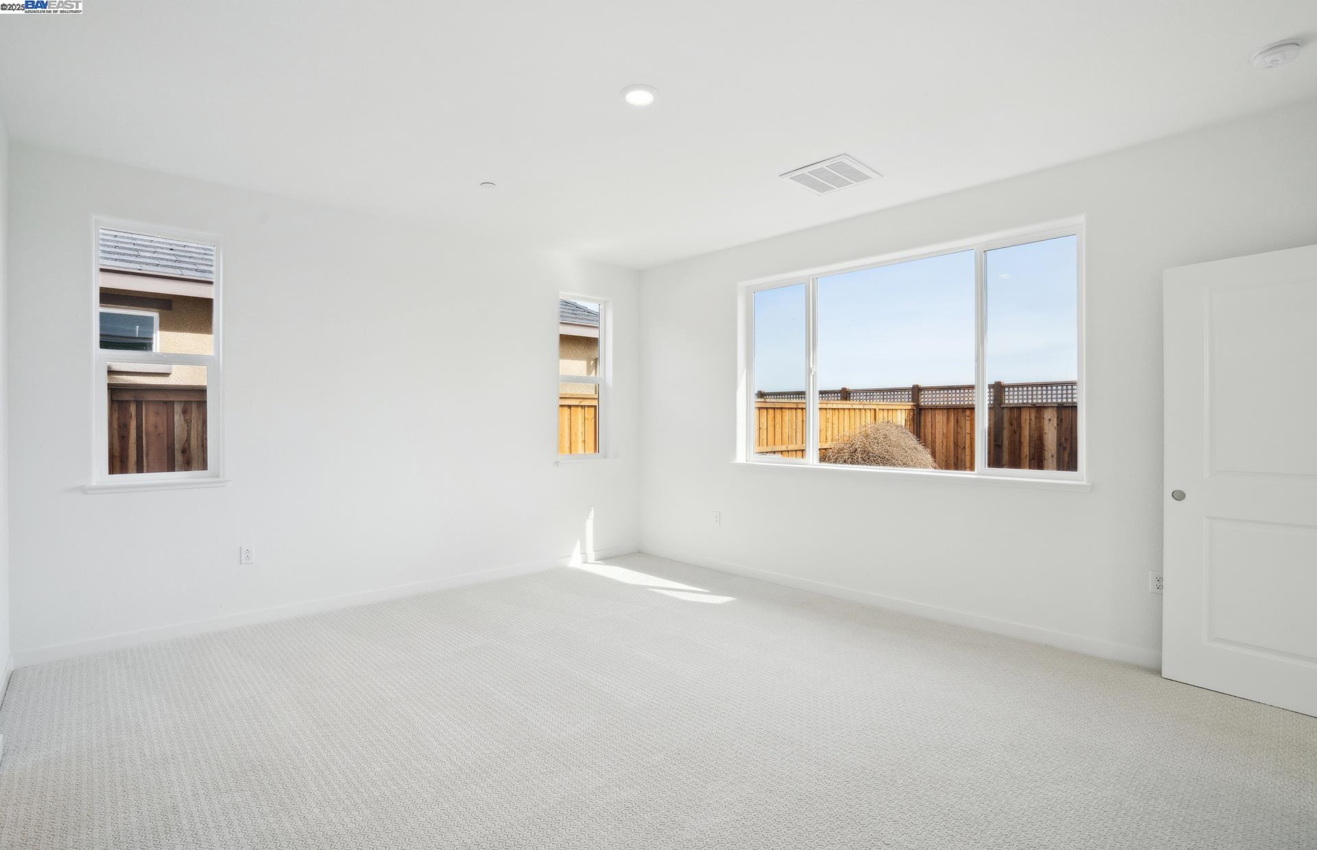 Detail Gallery Image 14 of 29 For 17886 Brightwood Avenue, Lathrop,  CA 95330 - 2 Beds | 2 Baths