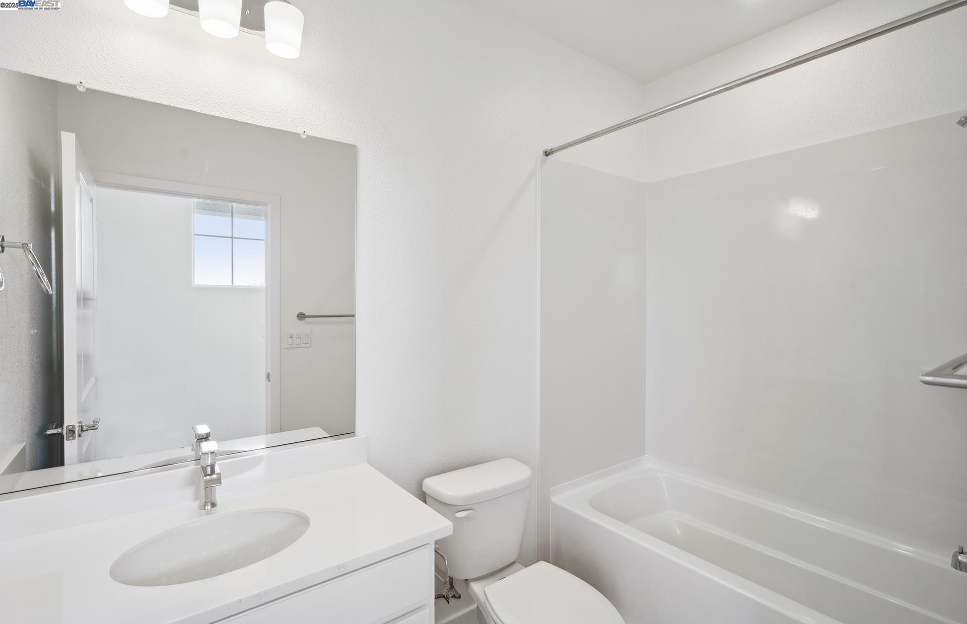 Detail Gallery Image 25 of 29 For 17886 Brightwood Avenue, Lathrop,  CA 95330 - 2 Beds | 2 Baths