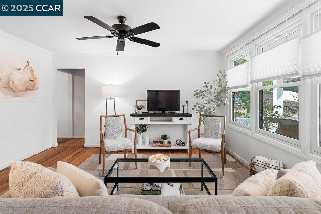 Detail Gallery Image 1 of 41 For 15 Buena Vista, Benicia,  CA 94510 - 3 Beds | 1/1 Baths