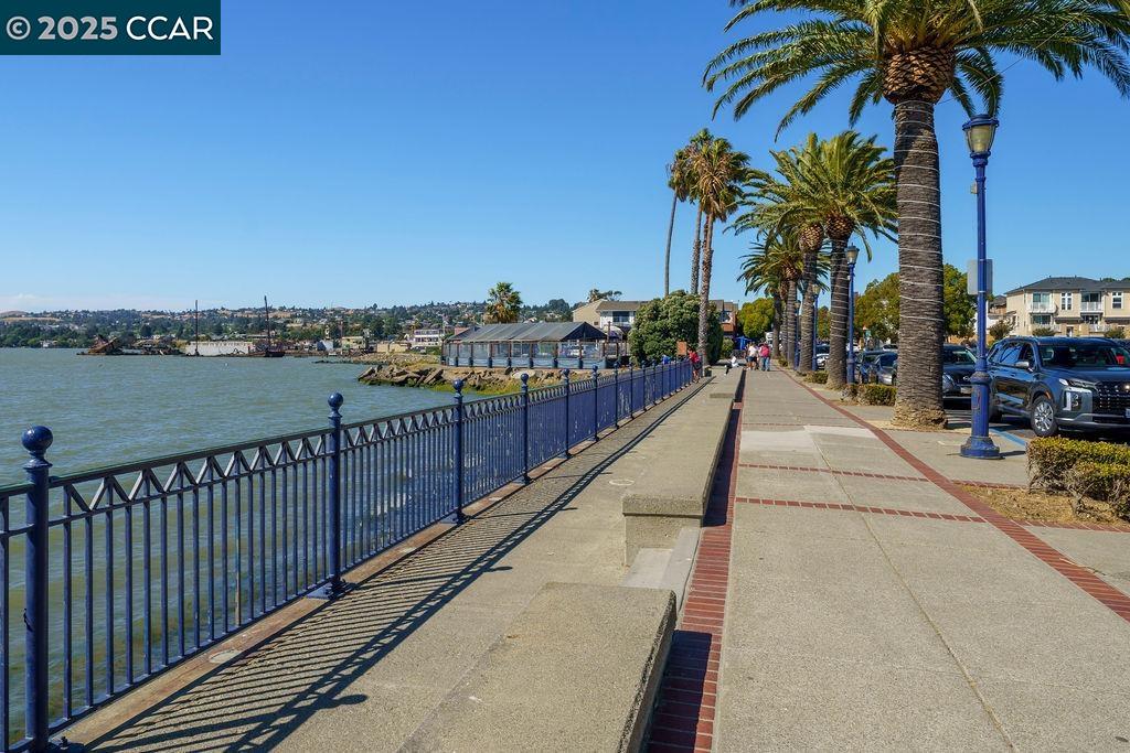 Detail Gallery Image 39 of 41 For 15 Buena Vista, Benicia,  CA 94510 - 3 Beds | 1/1 Baths