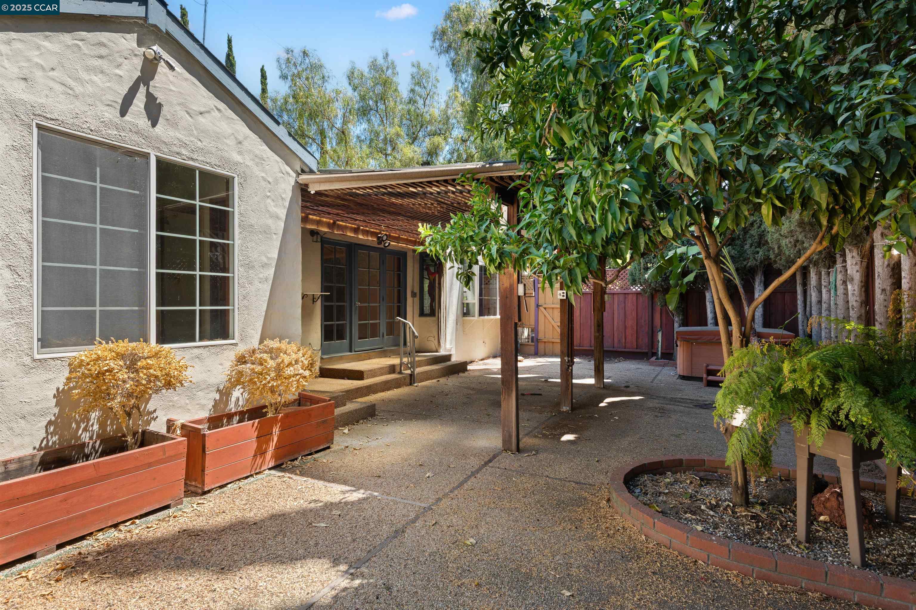 Detail Gallery Image 11 of 32 For 761 Union Ave, Campbell,  CA 95008 - 2 Beds | 2 Baths