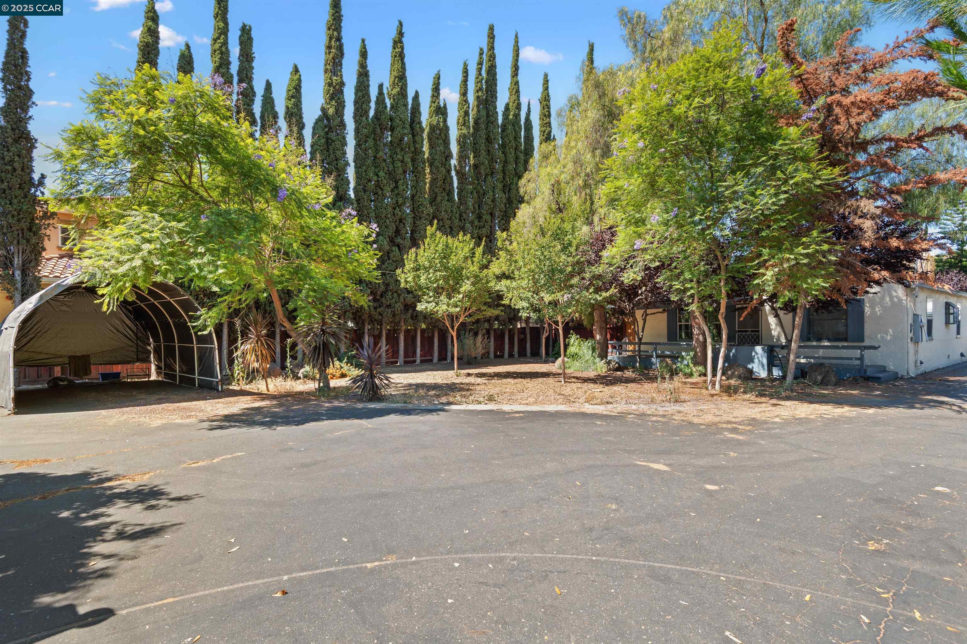 Detail Gallery Image 3 of 32 For 761 Union Ave, Campbell,  CA 95008 - 2 Beds | 2 Baths