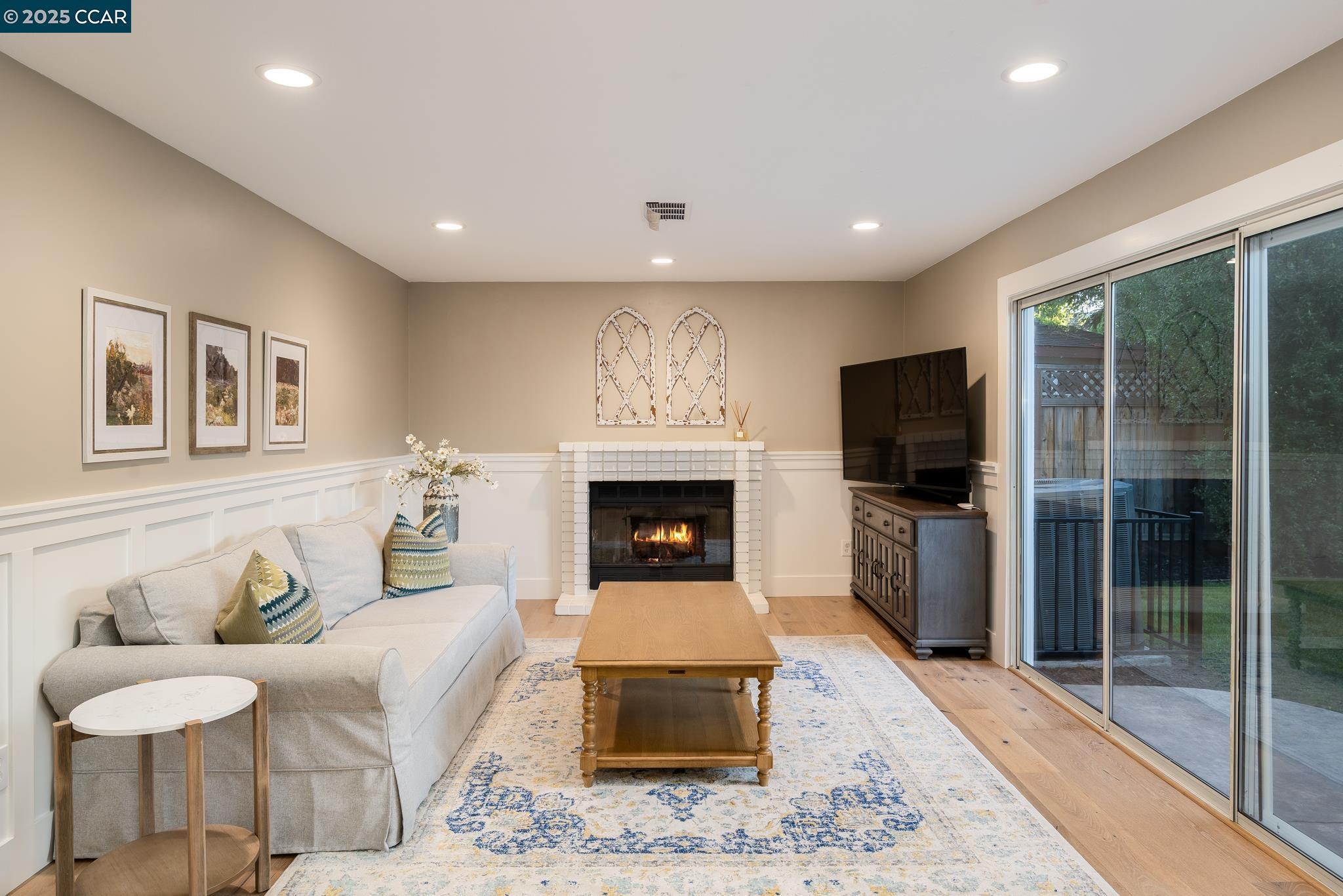 Detail Gallery Image 15 of 35 For 200 Hat Creek Ct, San Ramon,  CA 94582 - 4 Beds | 3 Baths