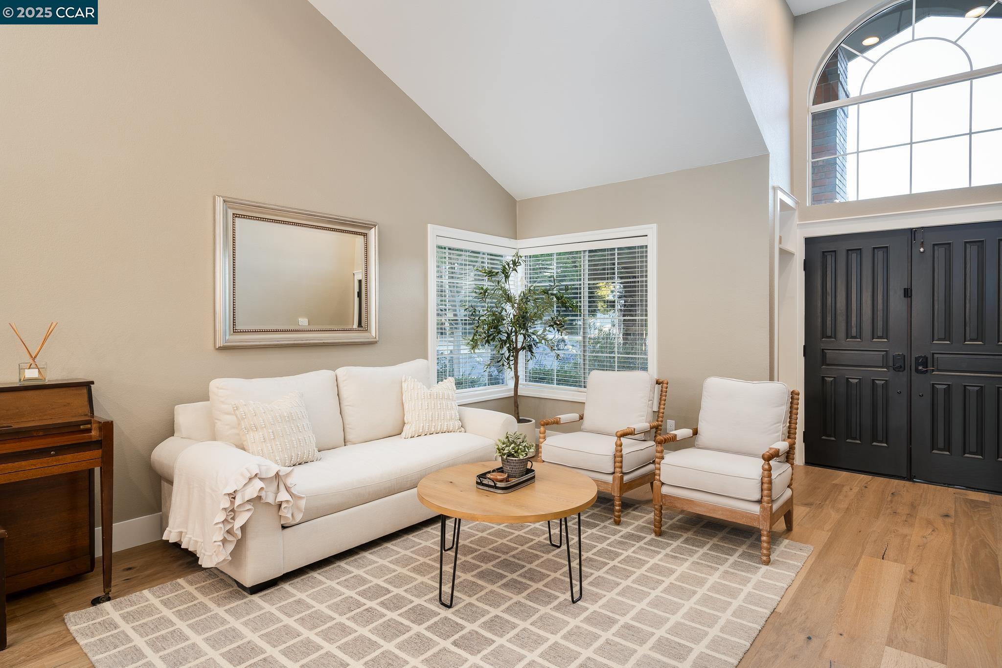 Detail Gallery Image 3 of 35 For 200 Hat Creek Ct, San Ramon,  CA 94582 - 4 Beds | 3 Baths